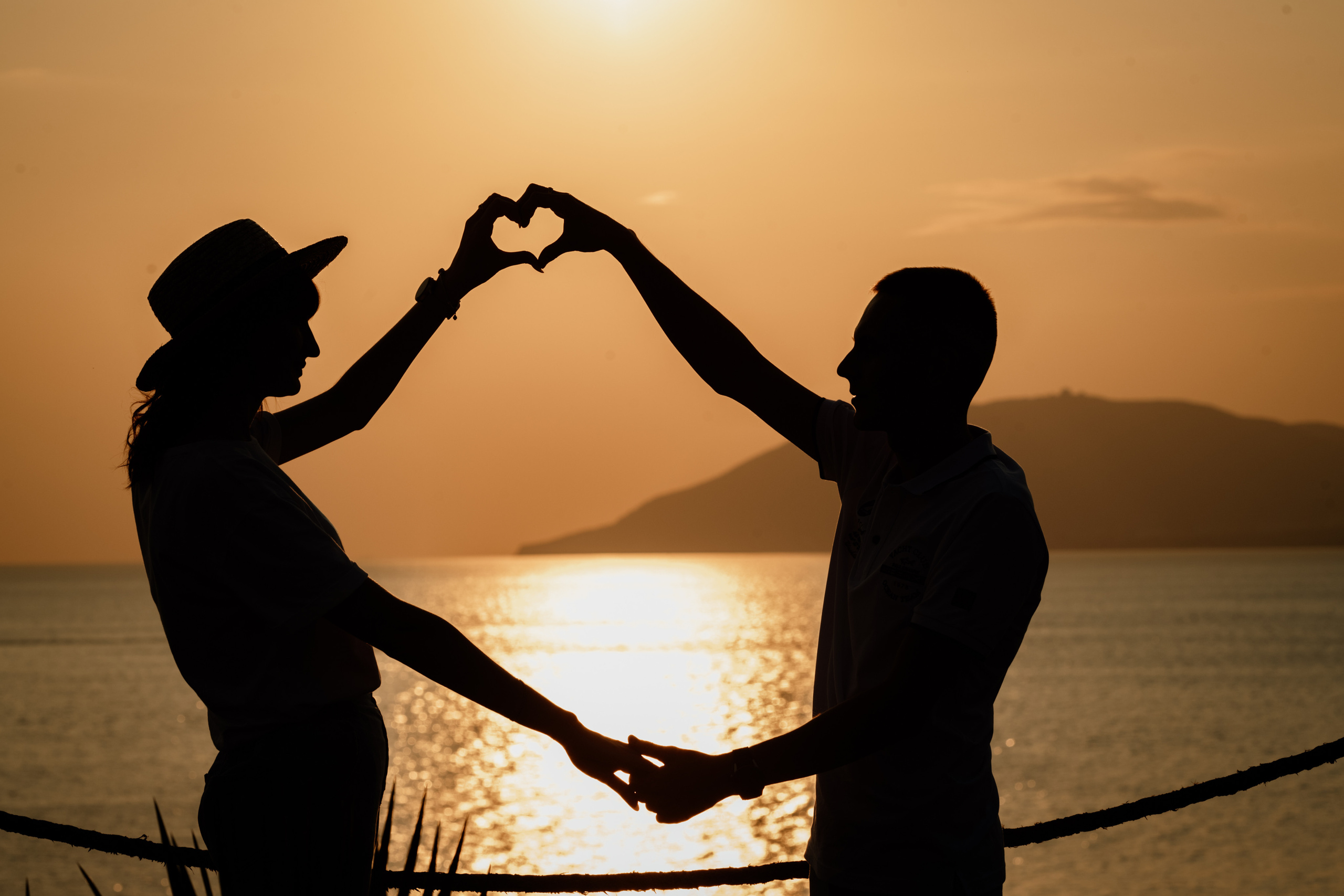 Фотосессия влюбленных на море. Свадебный фотограф Новороссийск Марина КрамарИна Полещук