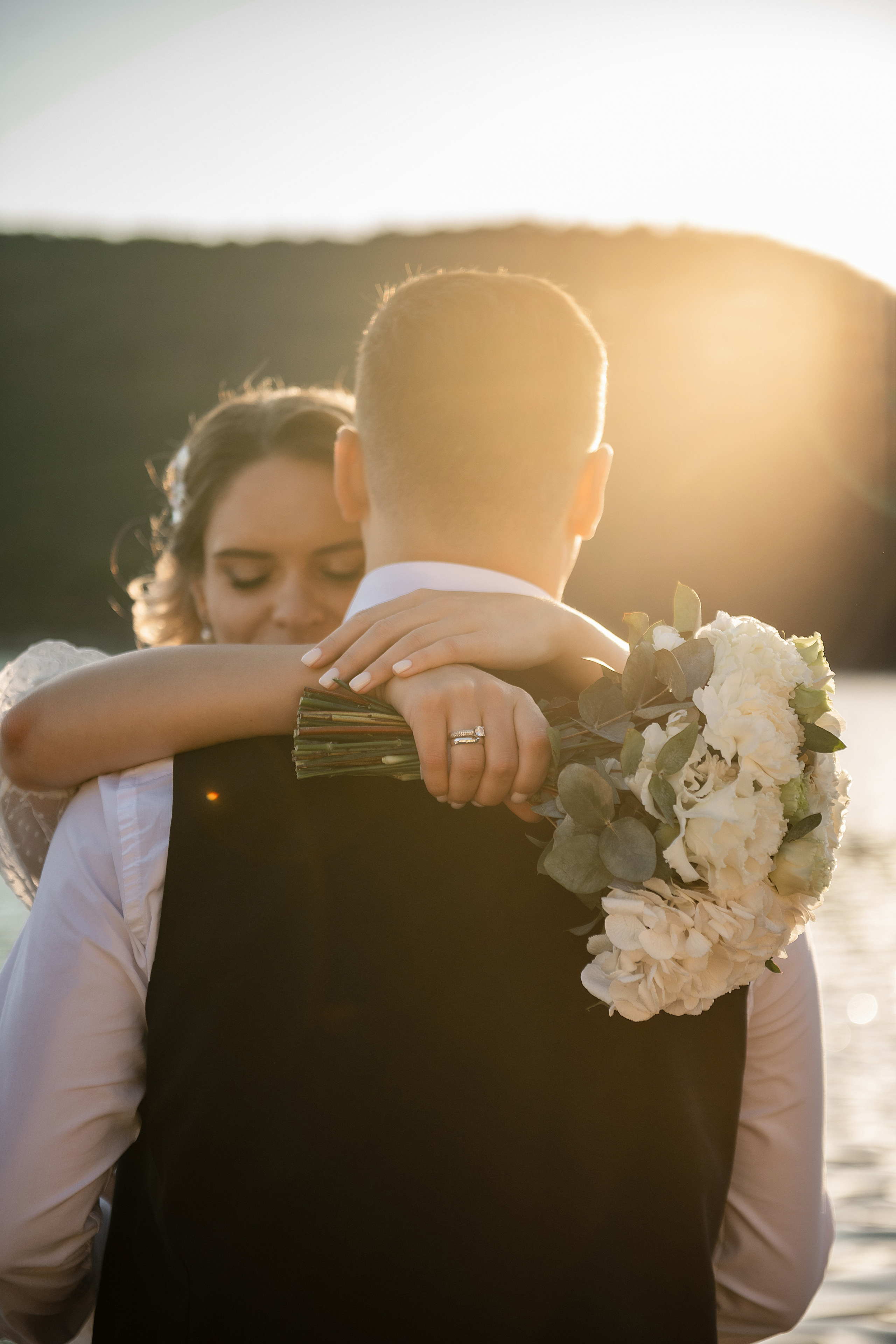 Свадьба букет невесты жених невеста свадебное платье. Свадебный фотограф Новороссийск Марина КрамарИна Полещук