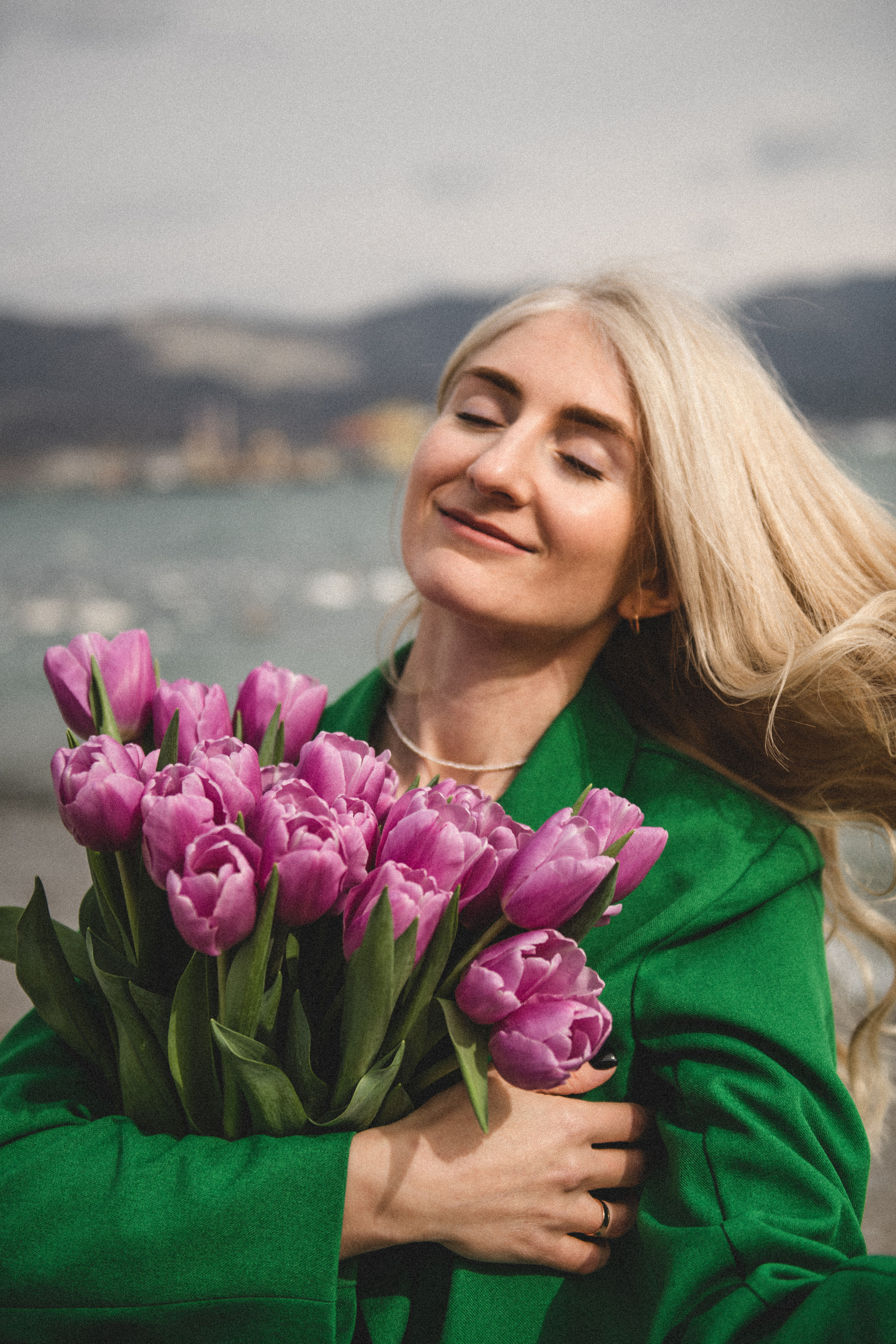 Фотограф новороссийск, женская фотосессия с цветами, фотосессия весной. Свадебный фотограф Новороссийск Марина КрамарИна Полещук