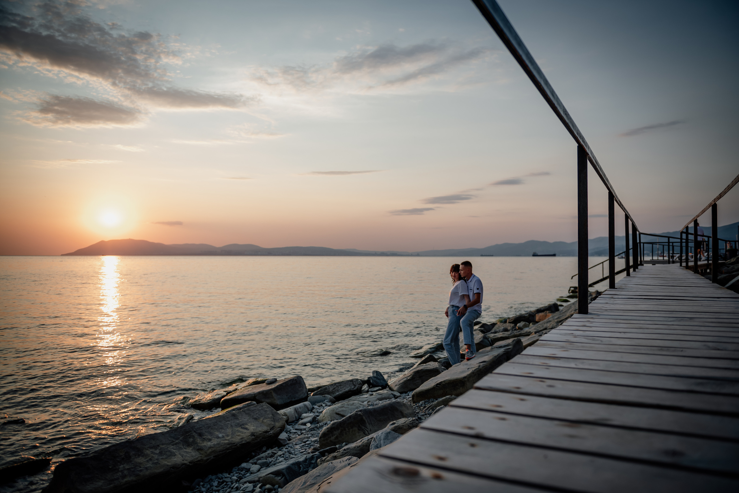 Фотосессия влюбленных на море. Свадебный фотограф Новороссийск Марина КрамарИна Полещук