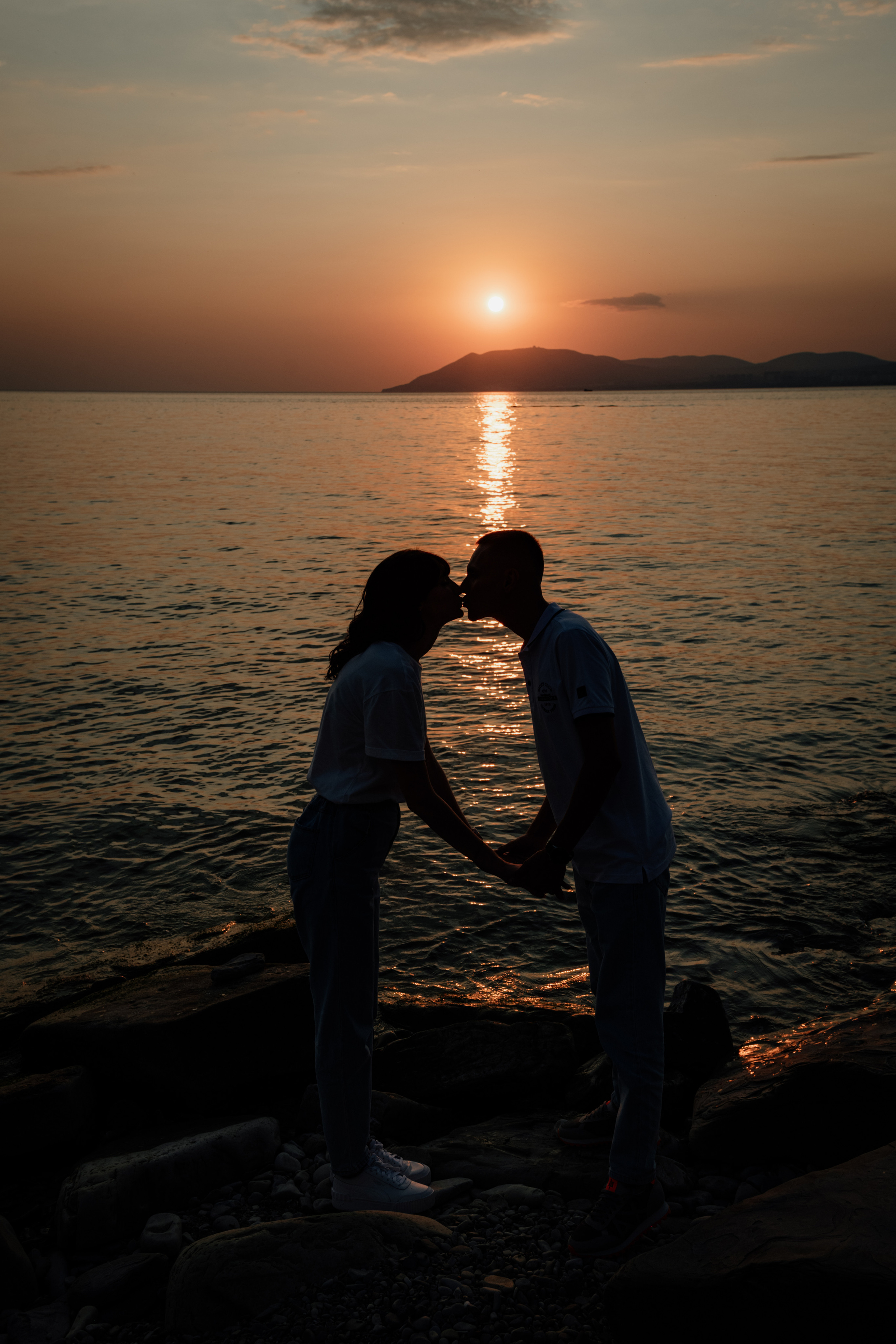 Фотосессия влюбленных на море. Свадебный фотограф Новороссийск Марина КрамарИна Полещук