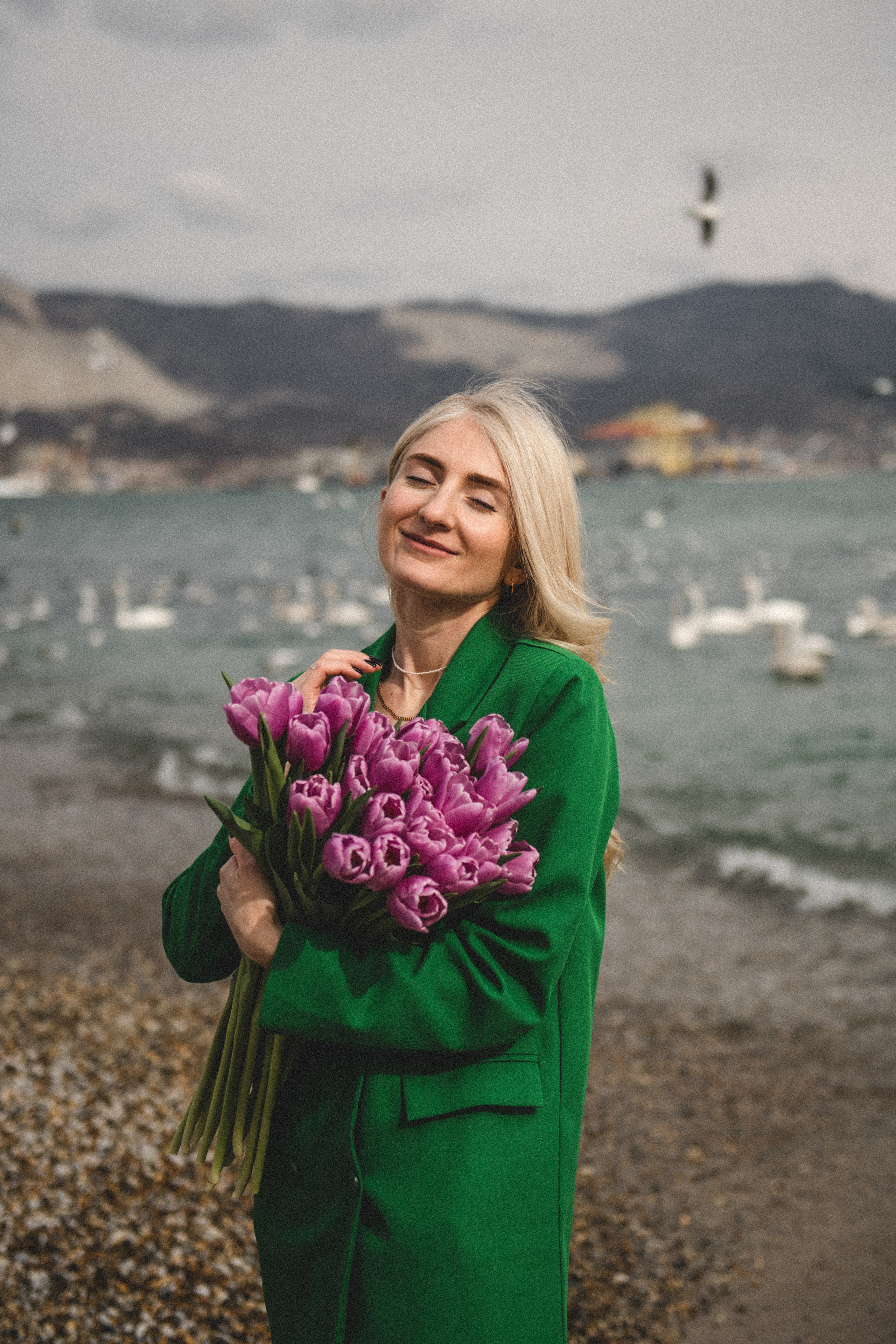 Фотограф новороссийск, женская фотосессия с цветами, фотосессия весной. Свадебный фотограф Новороссийск Марина КрамарИна Полещук