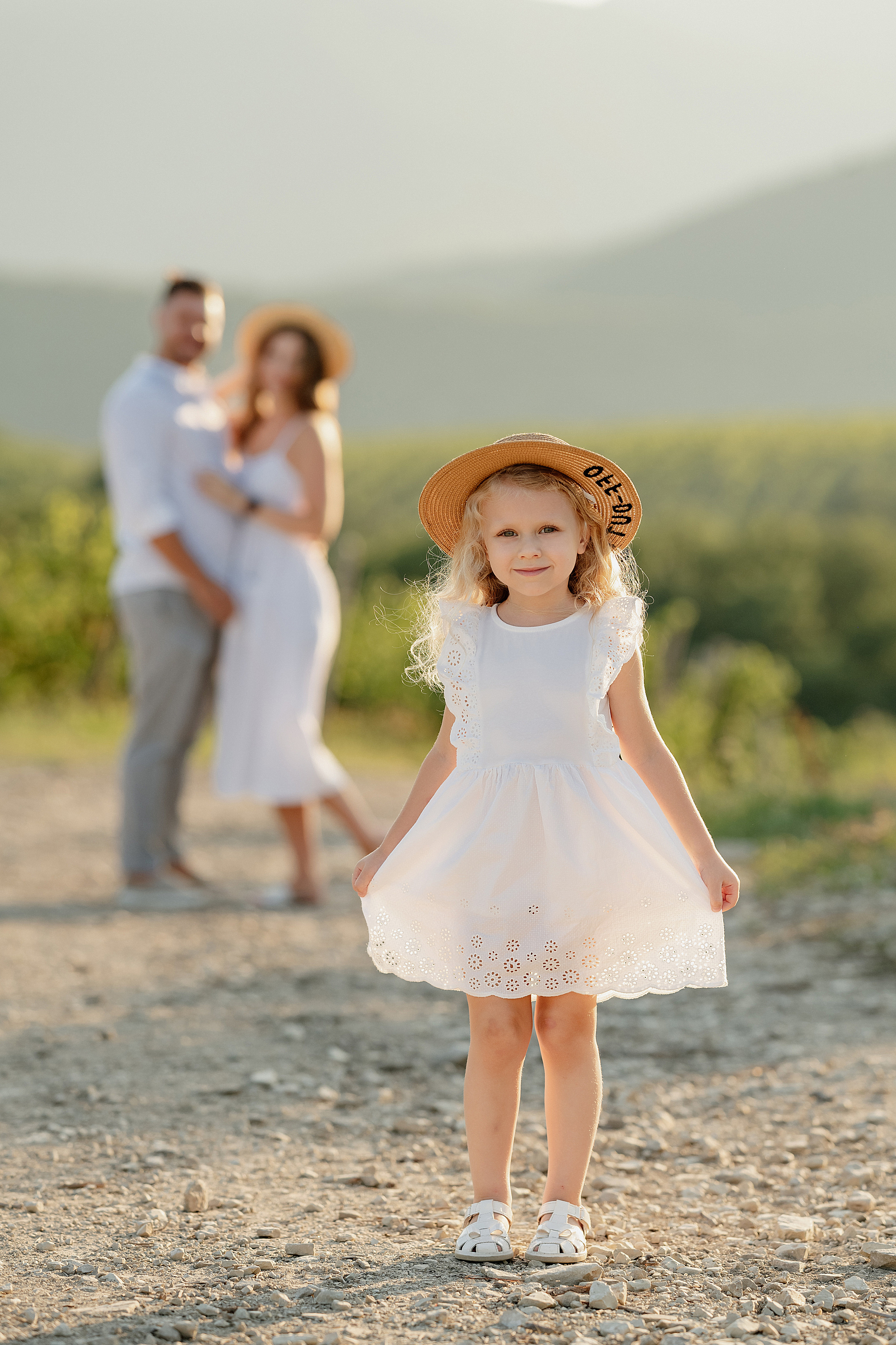 Семейная фотосессия, фотосессия семь, летняя фотосессия семьи. Свадебный фотограф Новороссийск Марина КрамарИна Полещук
