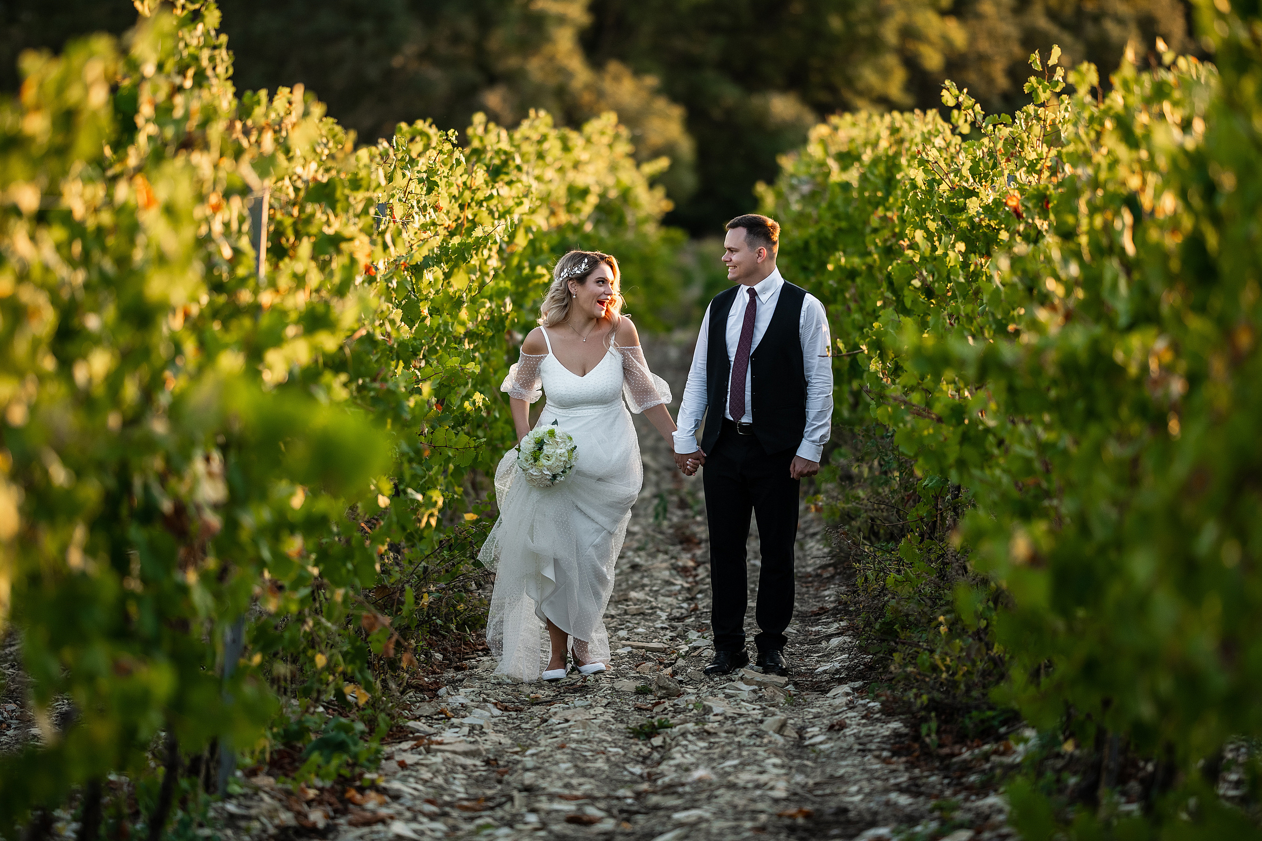 Свадьба букет невесты жених невеста свадебное платье. Свадебный фотограф Новороссийск Марина КрамарИна Полещук