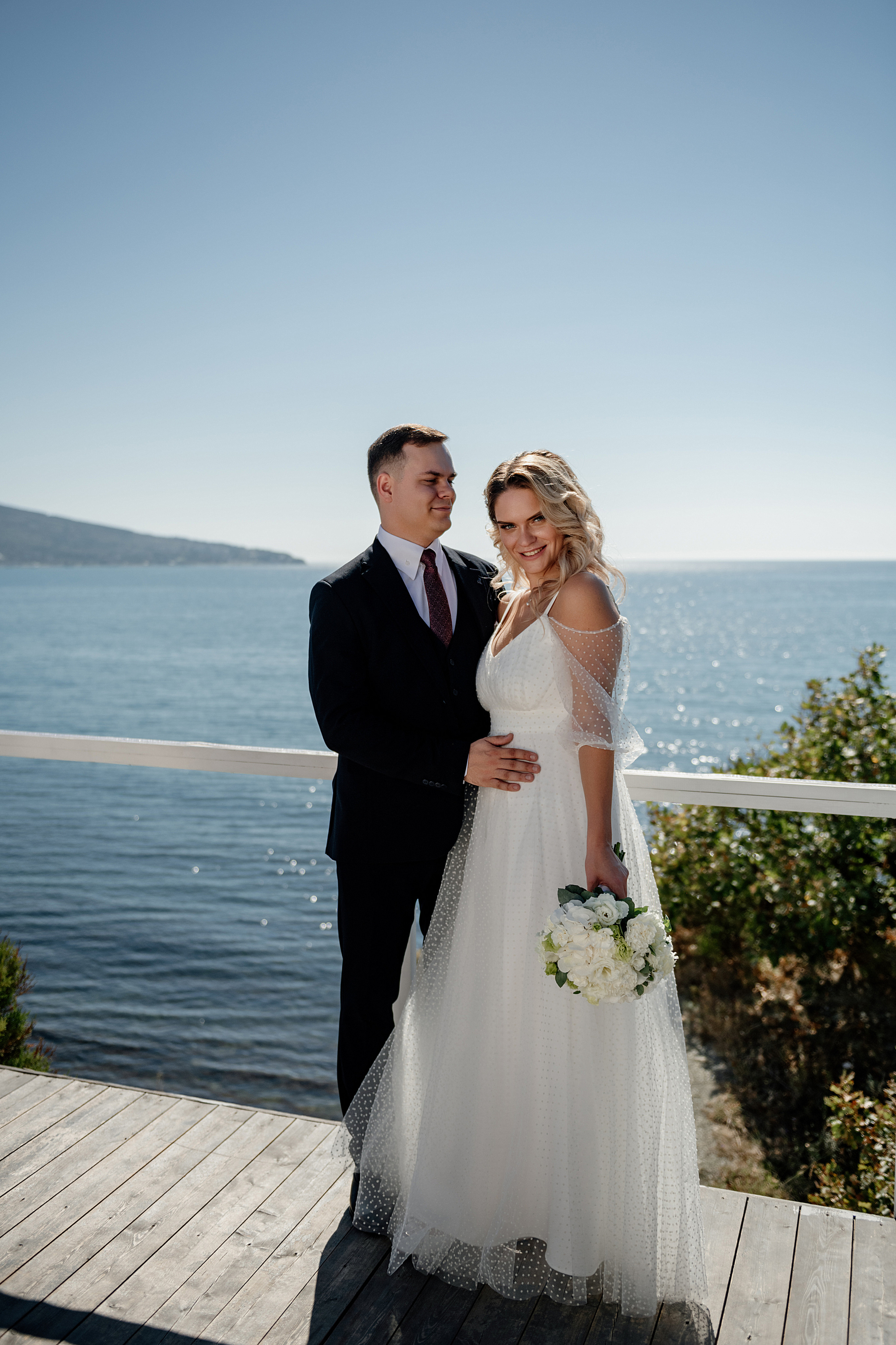 Свадьба букет невесты жених невеста свадебное платье. Свадебный фотограф Новороссийск Марина КрамарИна Полещук