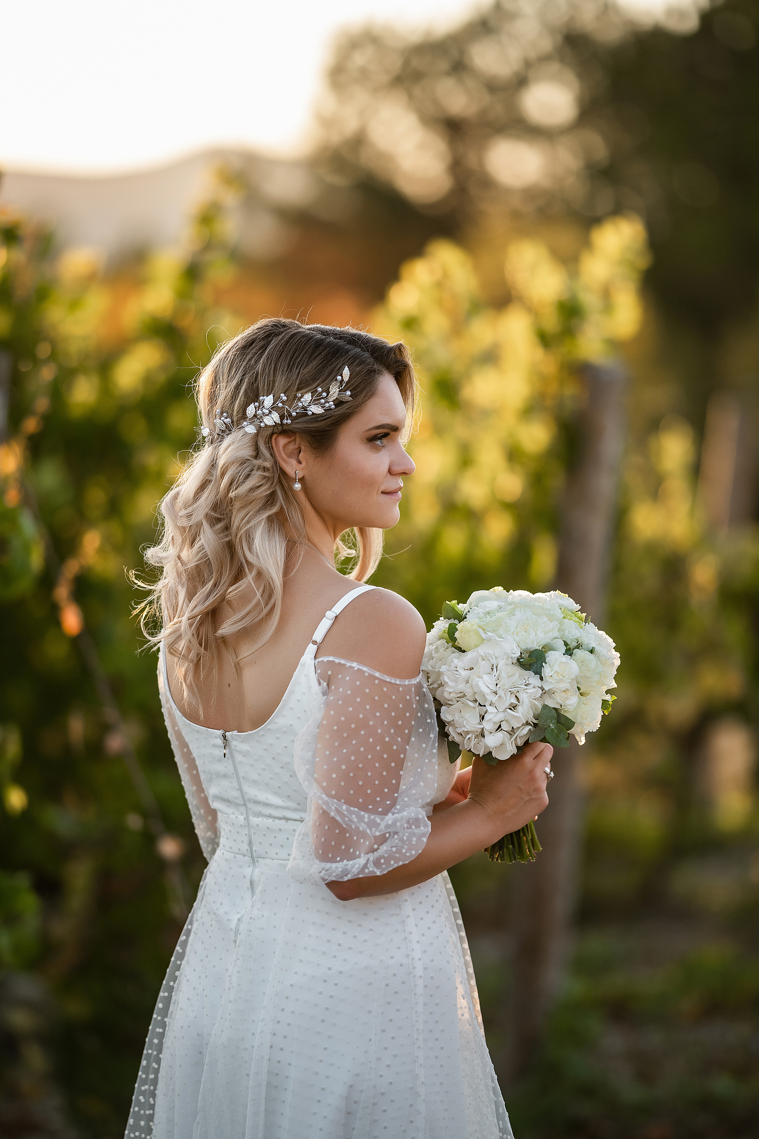 Свадьба букет невесты жених невеста свадебное платье. Свадебный фотограф Новороссийск Марина КрамарИна Полещук