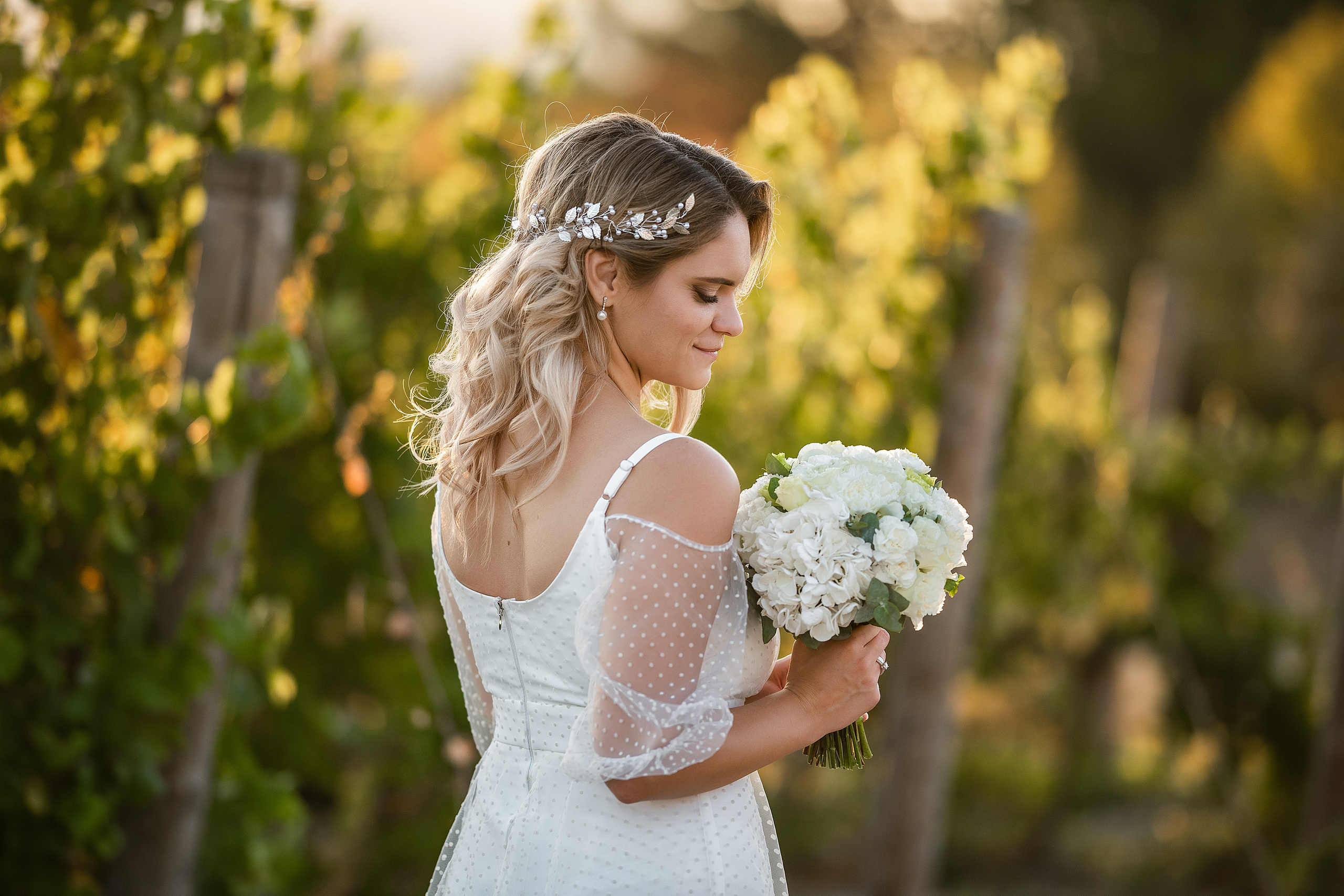 Свадьба букет невесты жених невеста свадебное платье. Свадебный фотограф Новороссийск Марина КрамарИна Полещук