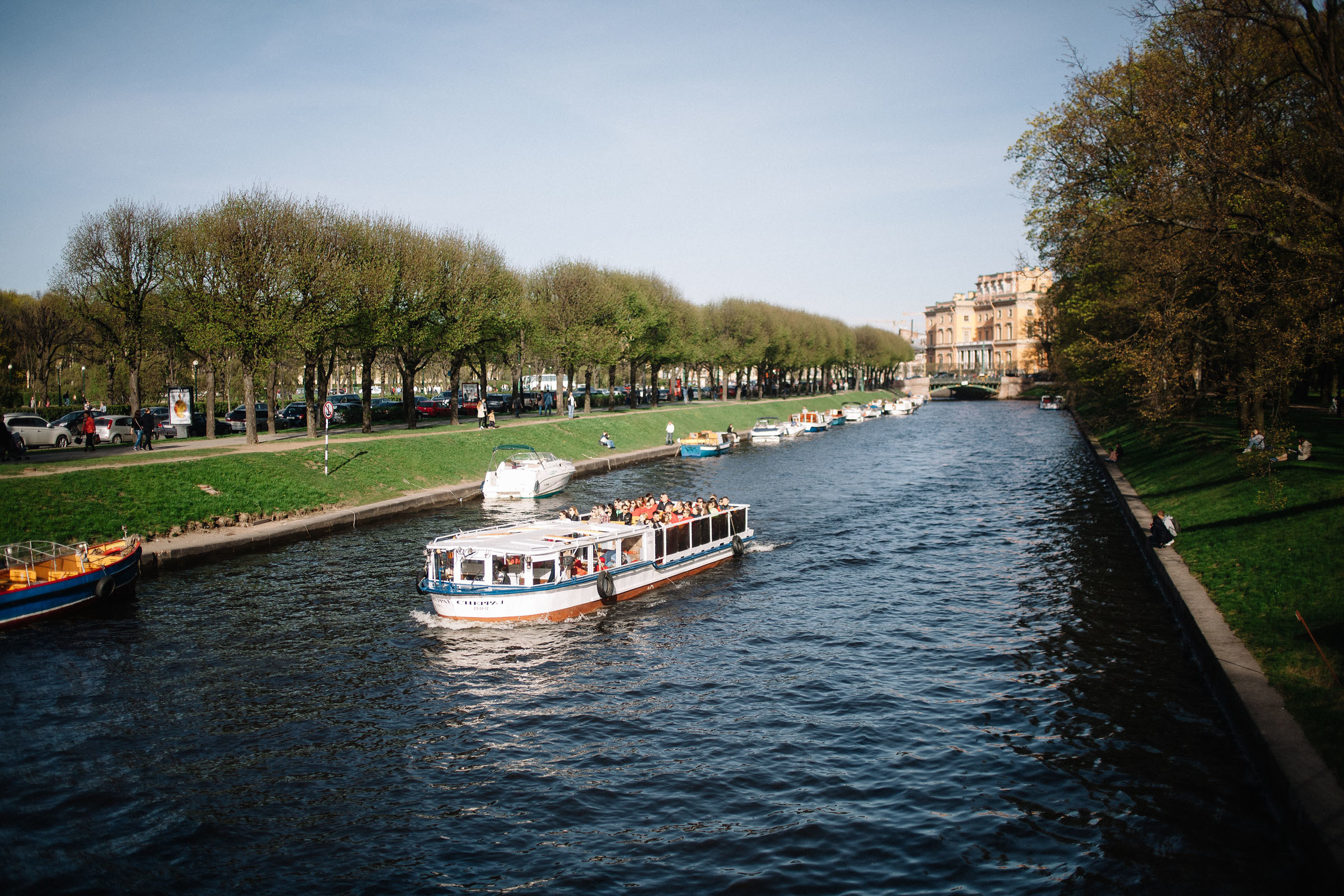 Семейная прогулка по улицам города Санкт-Петербурга. Семейный и свадебный фотограф в Майкопе Михаил Мартиросян