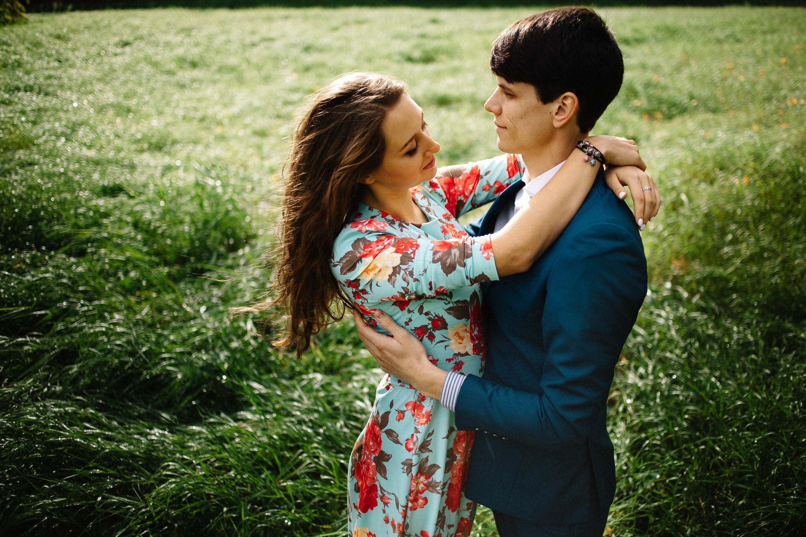 Предсвадебная фотосессия лавстори в городе Пушкин. Семейный и свадебный фотограф в Майкопе Михаил Мартиросян