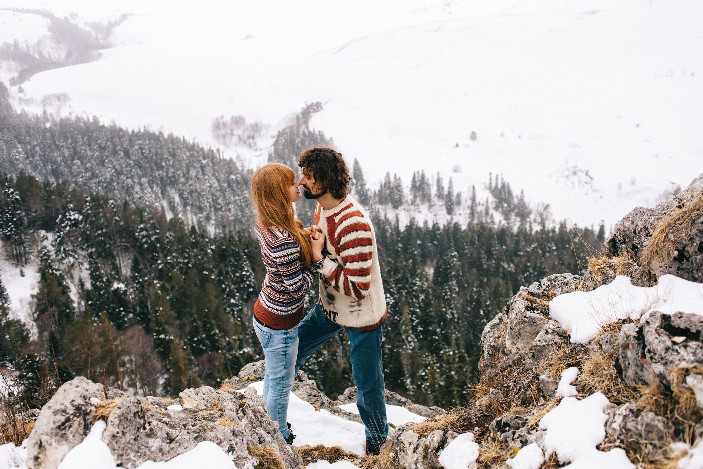 Фотосессия для пары на панораме Лаго-Наки зимой. Семейный и свадебный фотограф в Майкопе Михаил Мартиросян