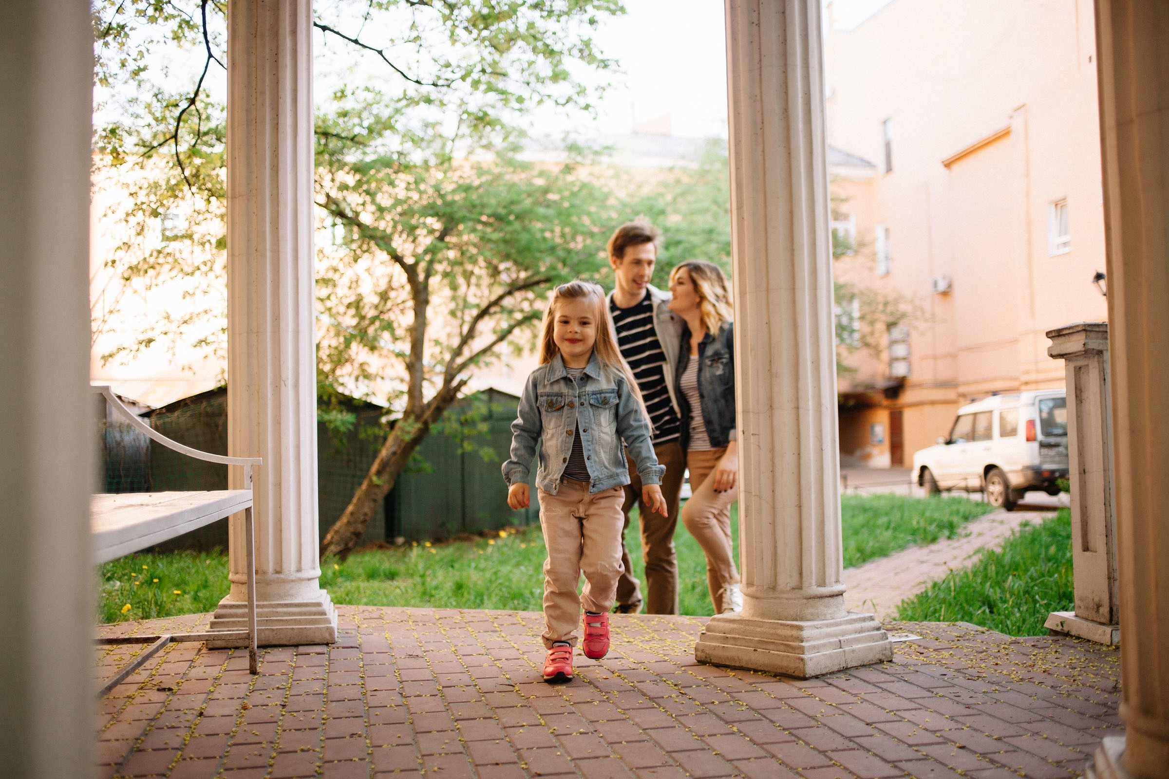 Семейная прогулка по улицам города Санкт-Петербурга. Семейный и свадебный фотограф в Майкопе Михаил Мартиросян