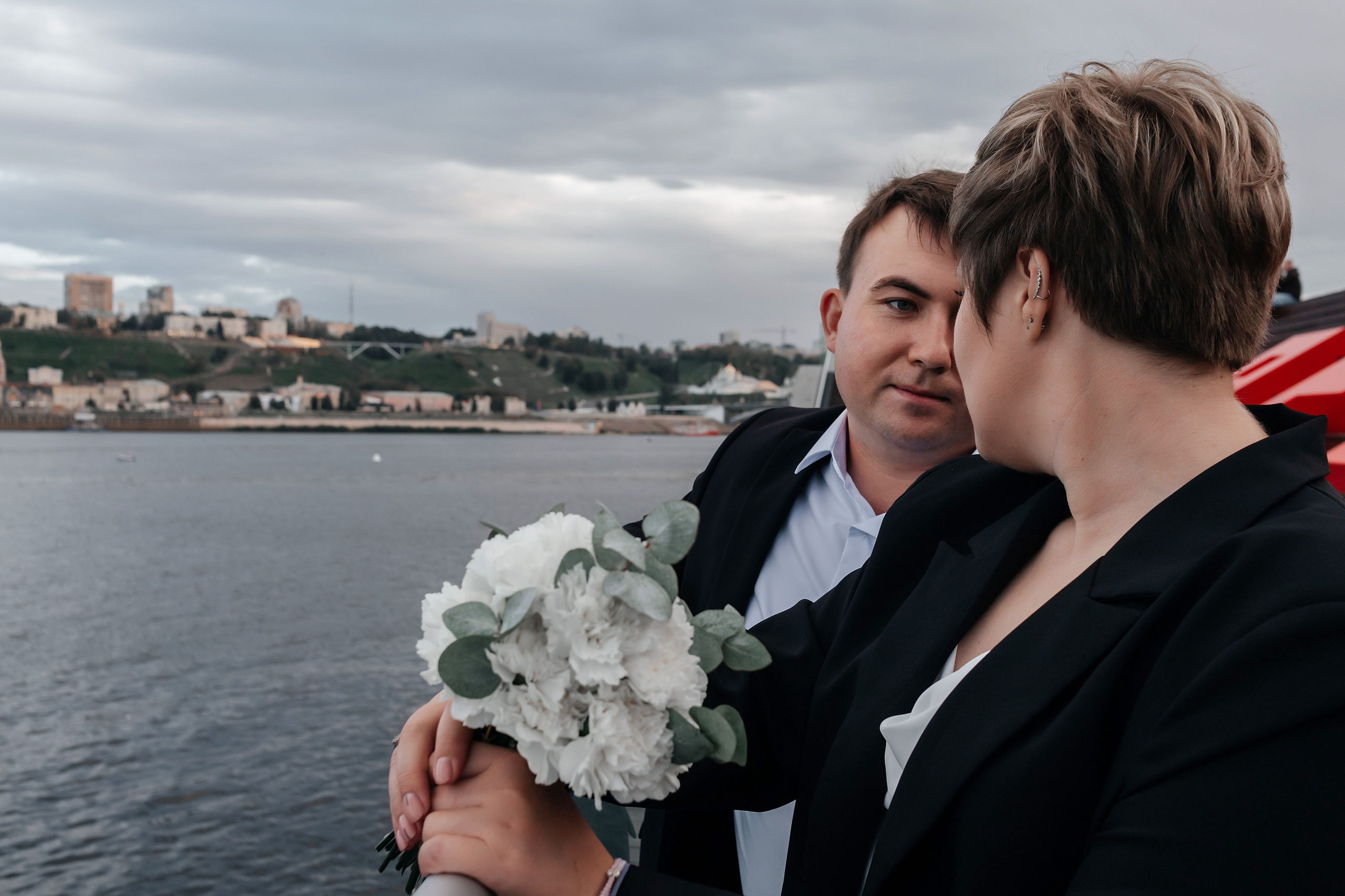 Свадебная прогулка для двоих на закате и в ночном нижнем новгороде. Свадебный фотограф и фотограф Love-Store в Нижнем Новгороде Анастасия