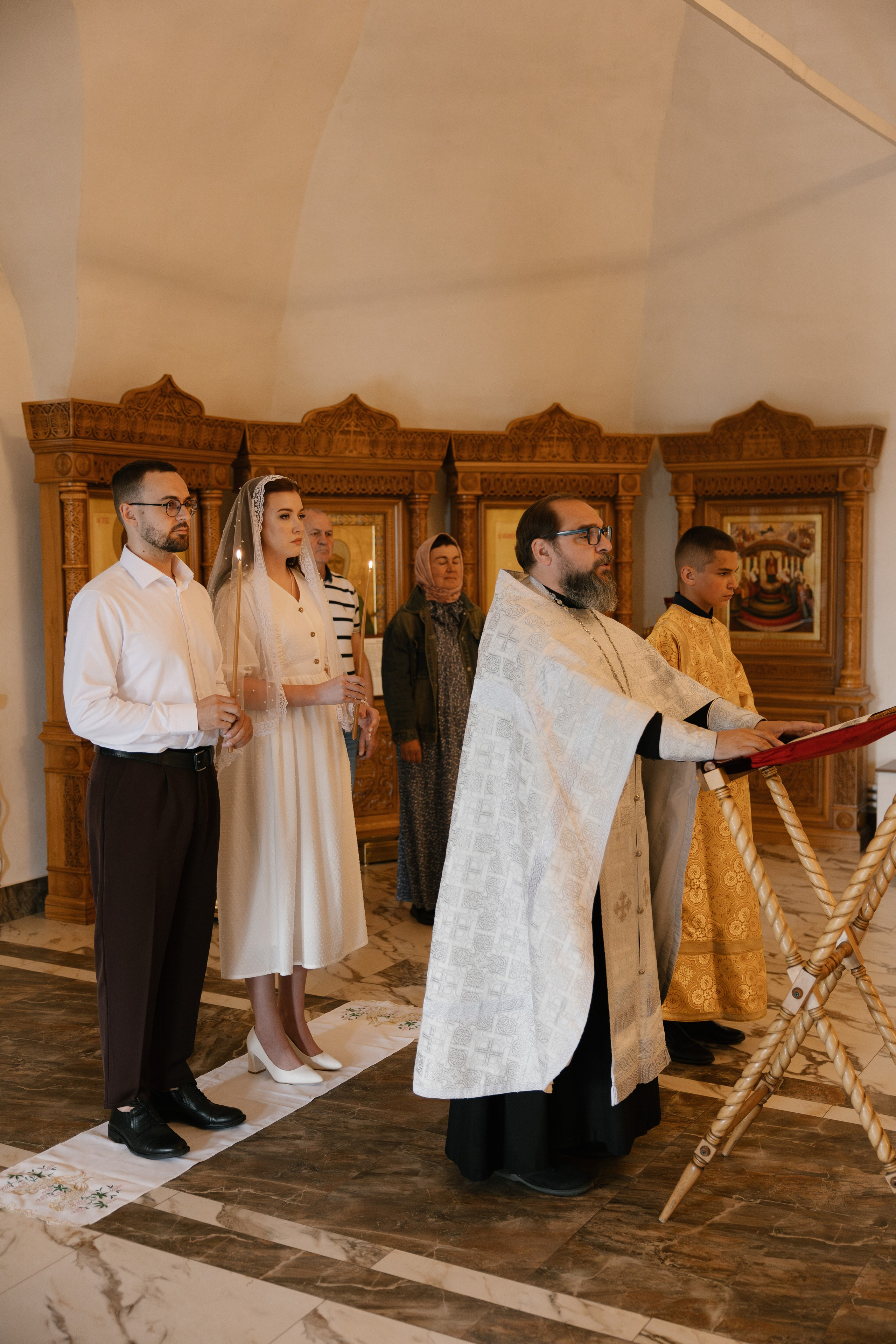 Таинство венчания Сергея и Дарьи. Фотограф Сотникова Вероника