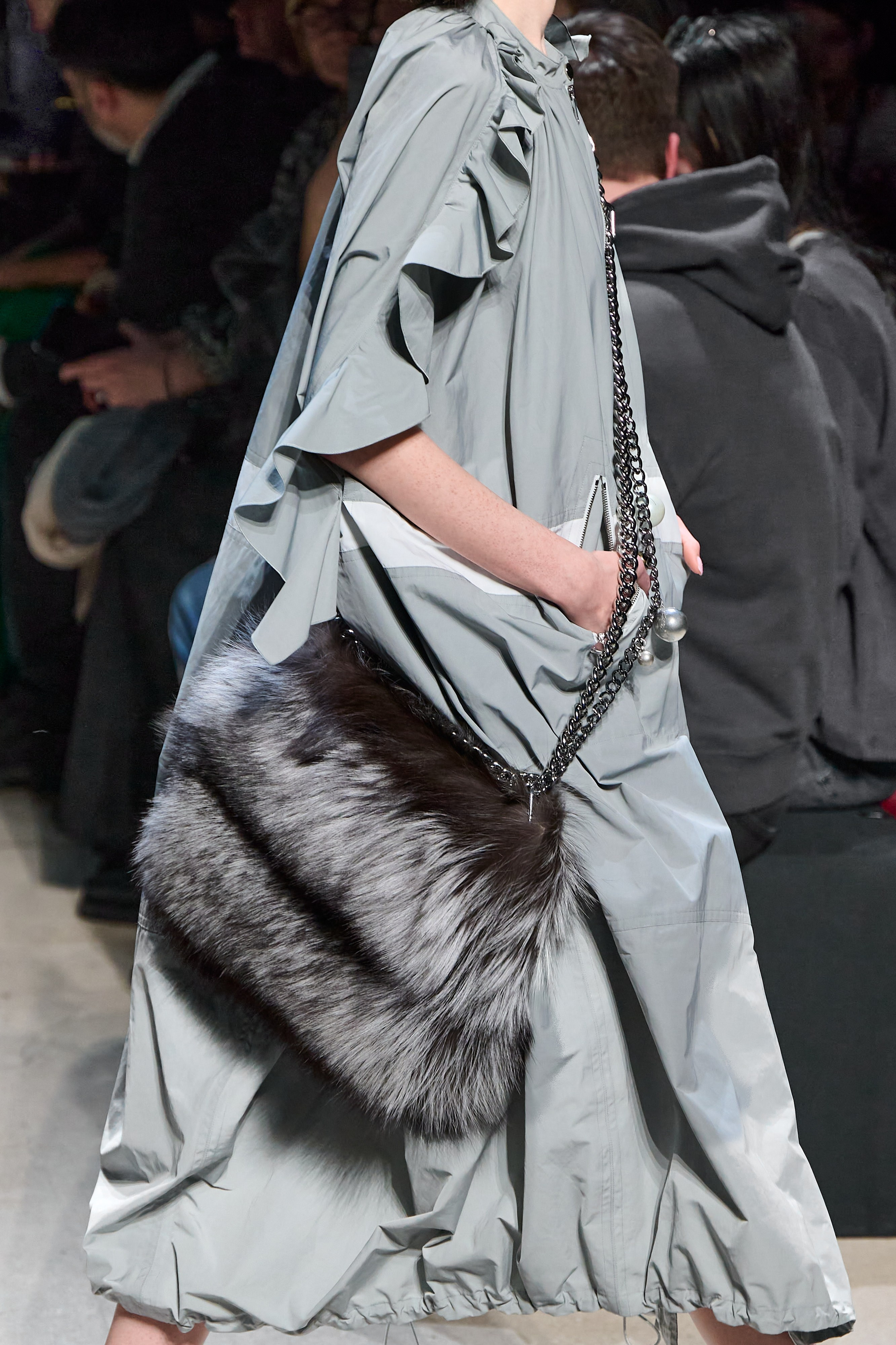 Efremov. Московская неделя моды. 2025. Дима Бабушкин. Фотограф. Подиум. Репортаж. Творчество. Дорого