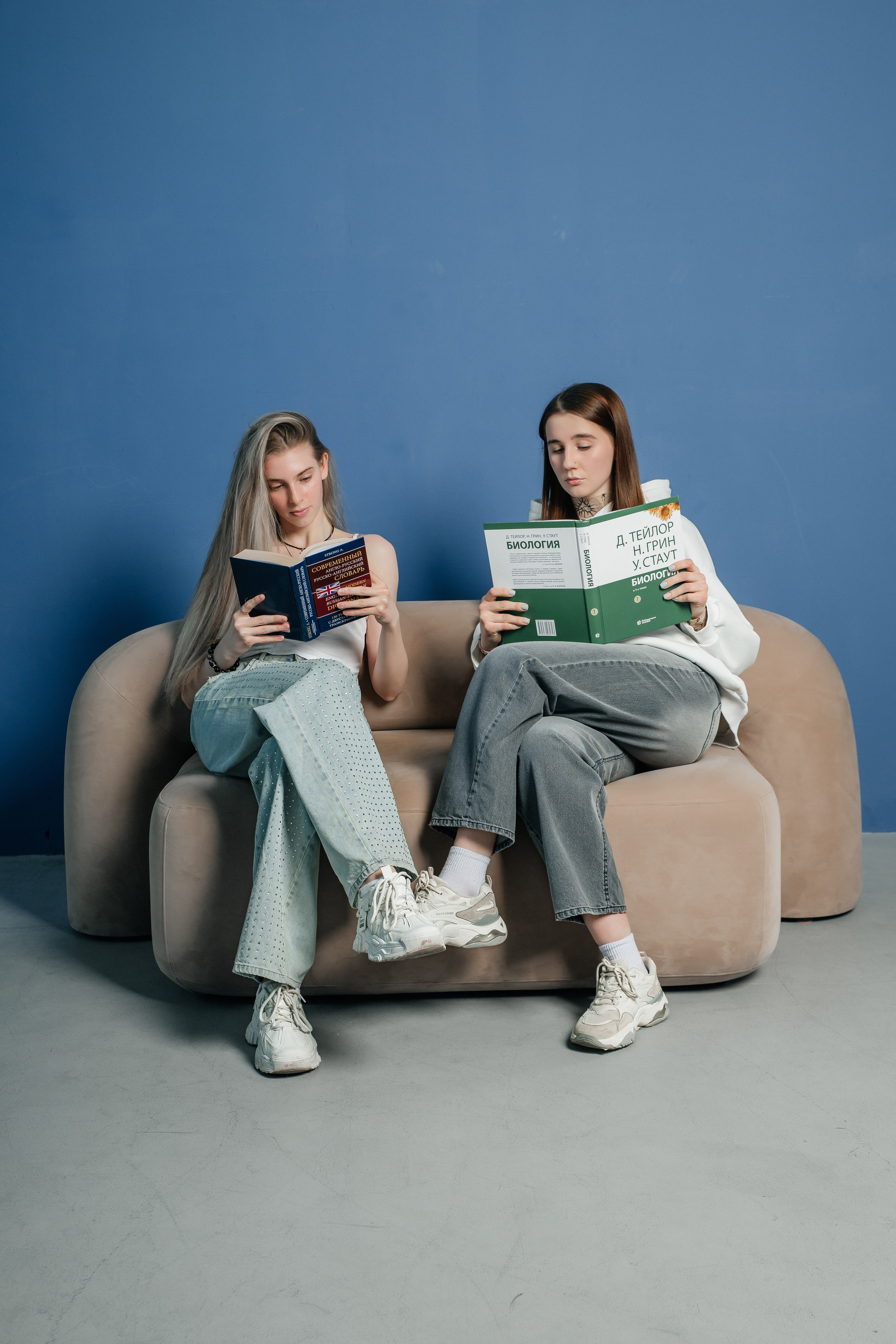 Школа № 16 — Владивосток 2025. Фотограф Ярмишко Дарья. Выпускные фотокниги