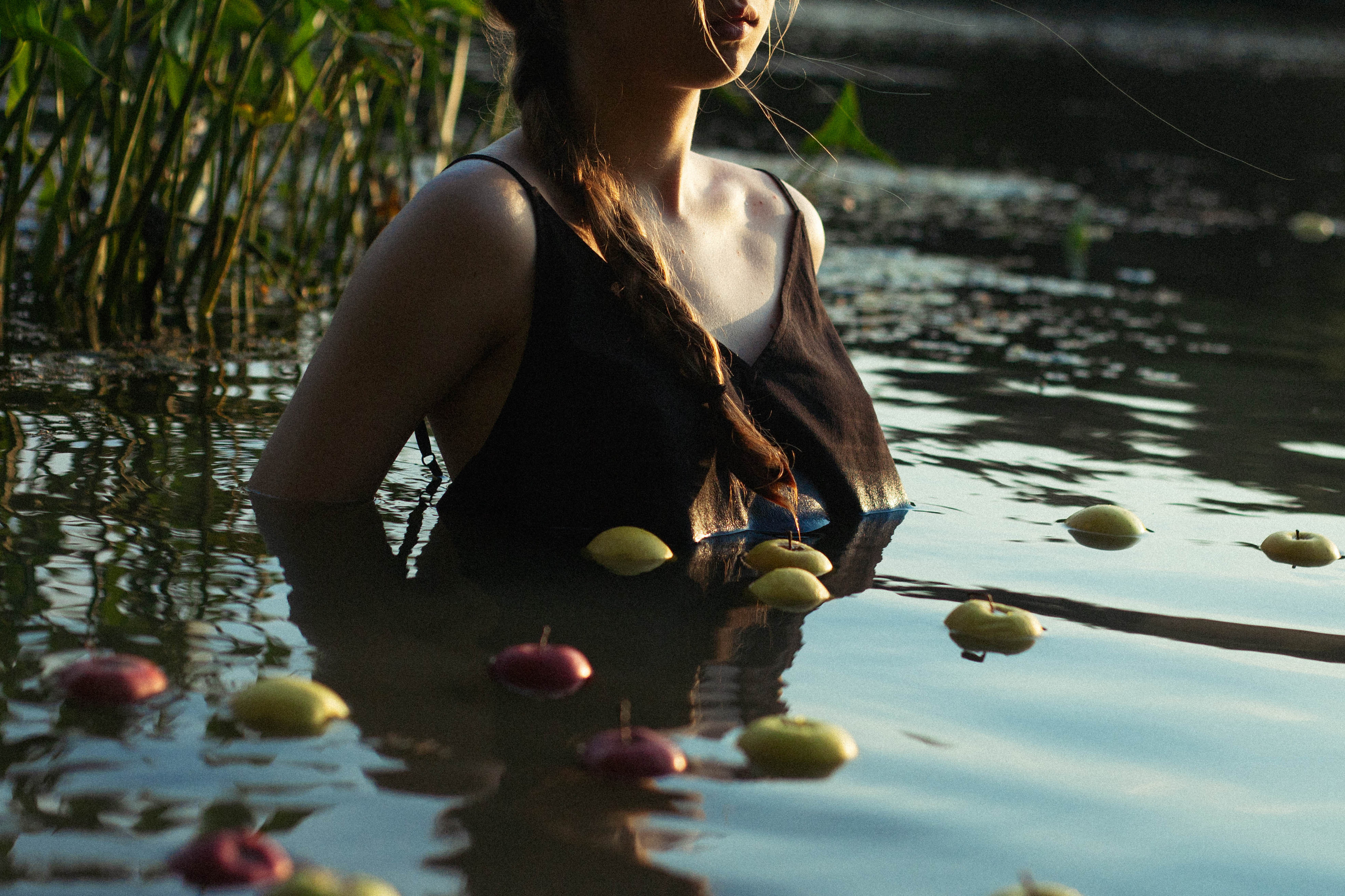 Яблонный. Портретный и Арт фотограф Москва, Санкт-Петербург, Тбилиси