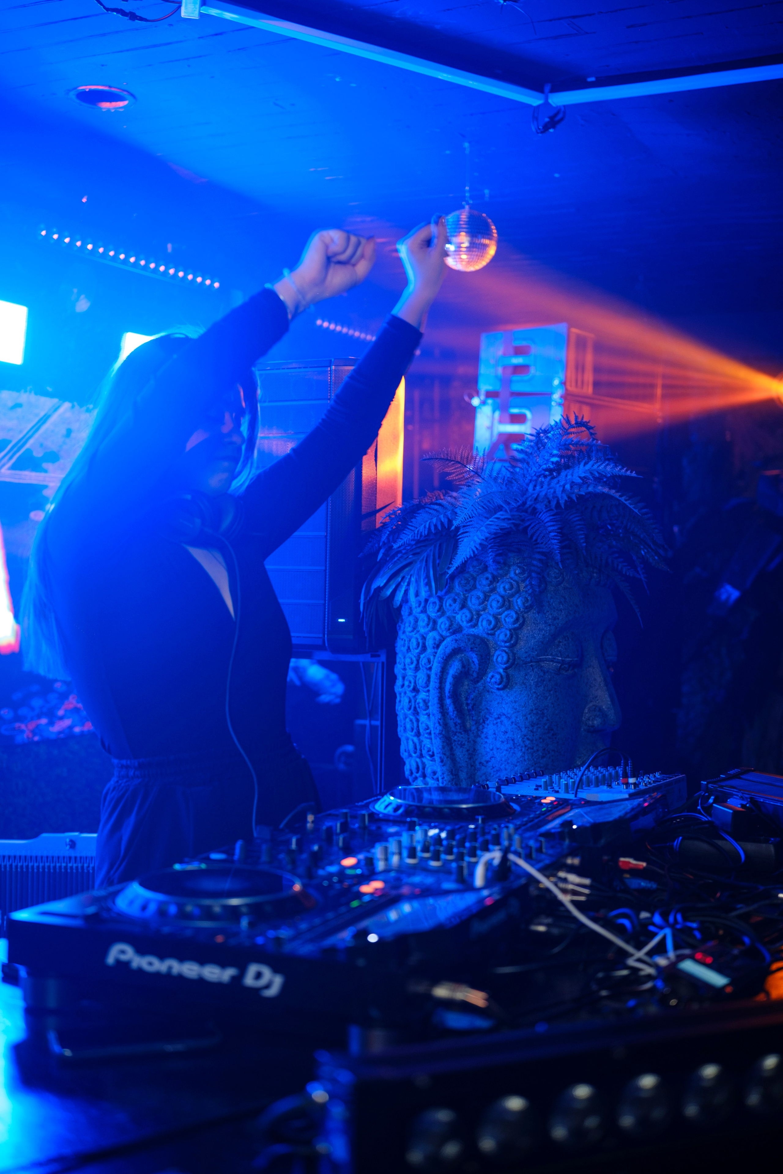 Embargo 2/03. Главная