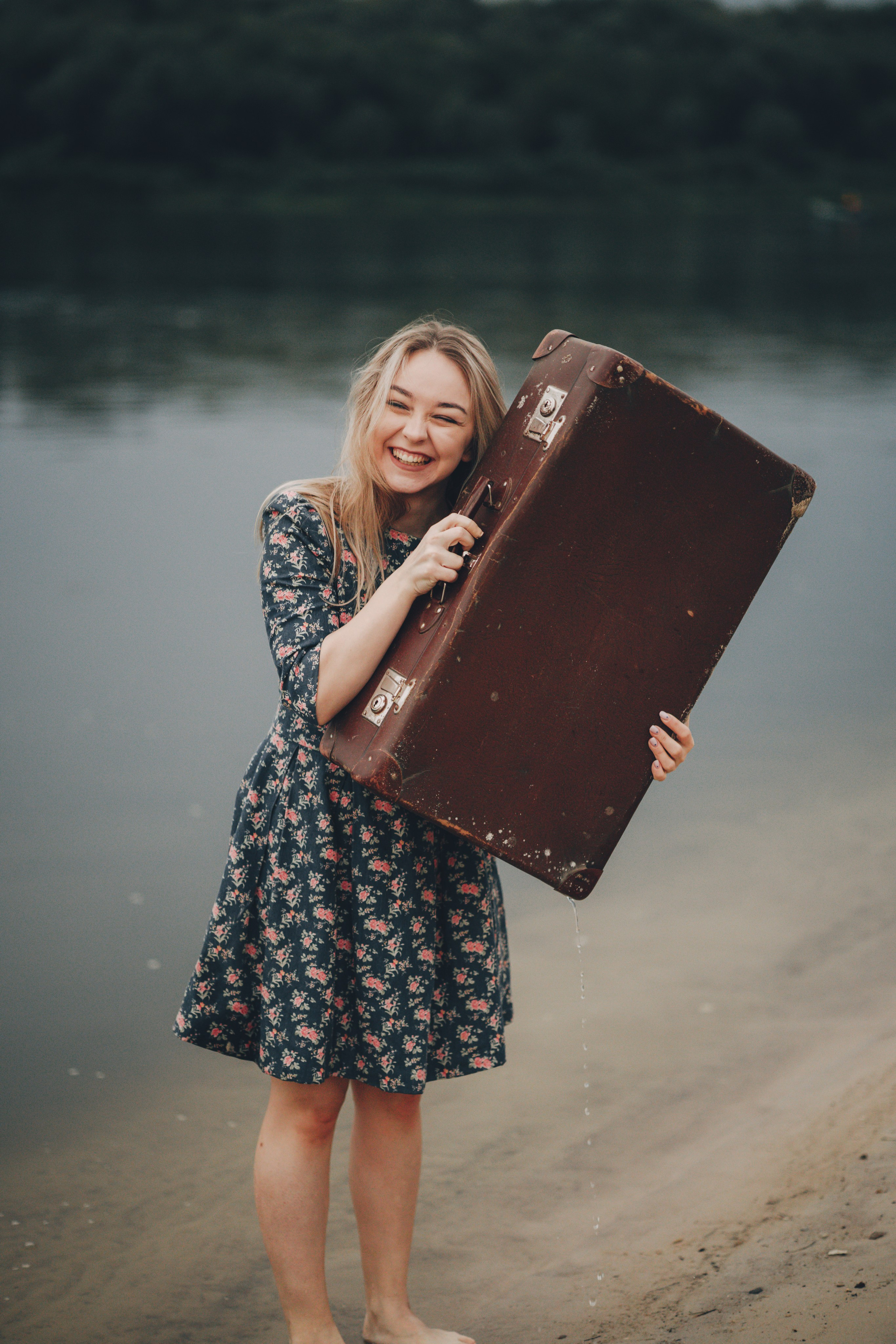 Фотосъемка Екатерины на берегу пляжа. Выпускные альбомы в Серпухове