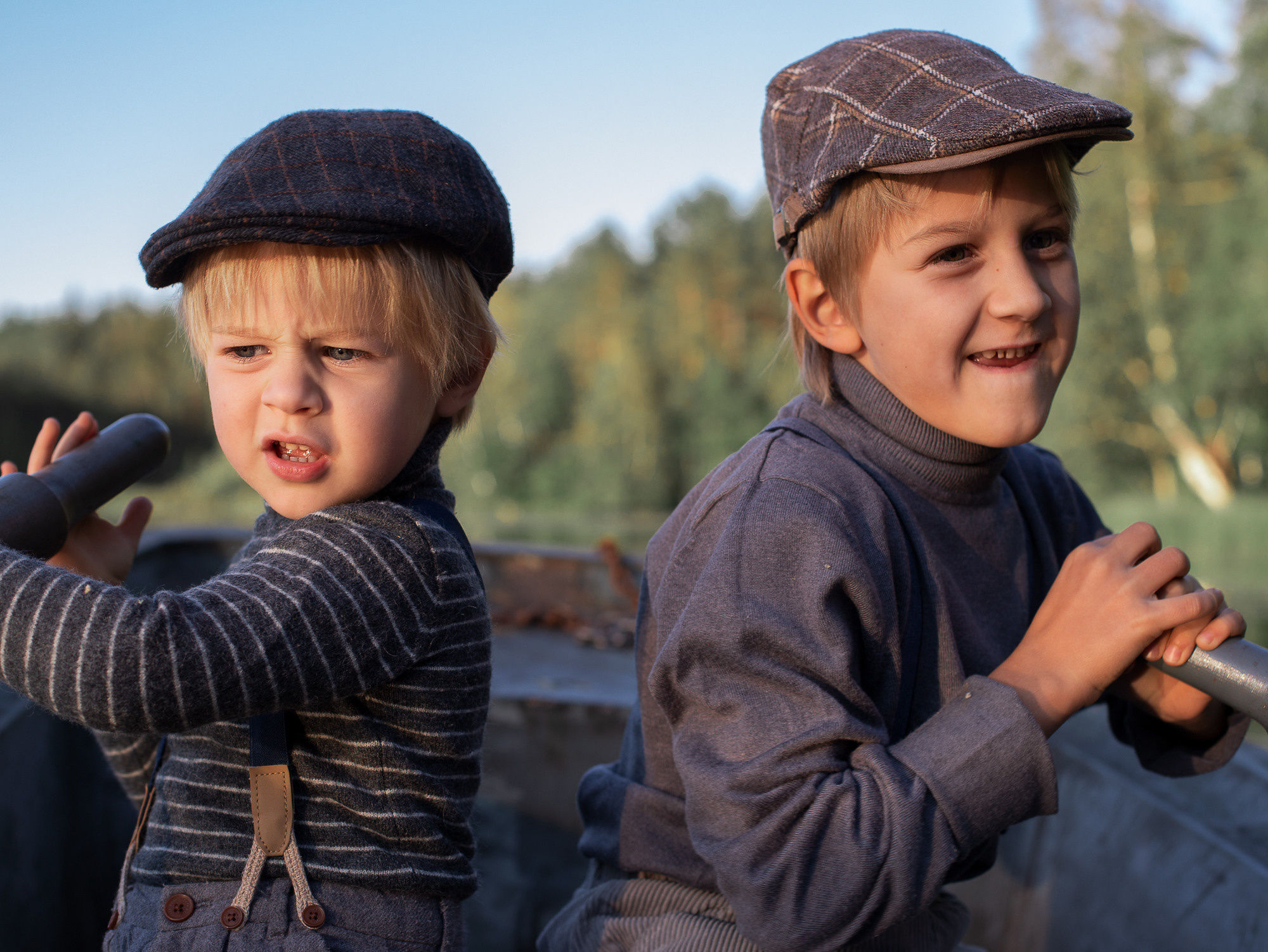 Парни в лодке. Семейный фотограф в Санкт-Петербурге Ирина Иванова