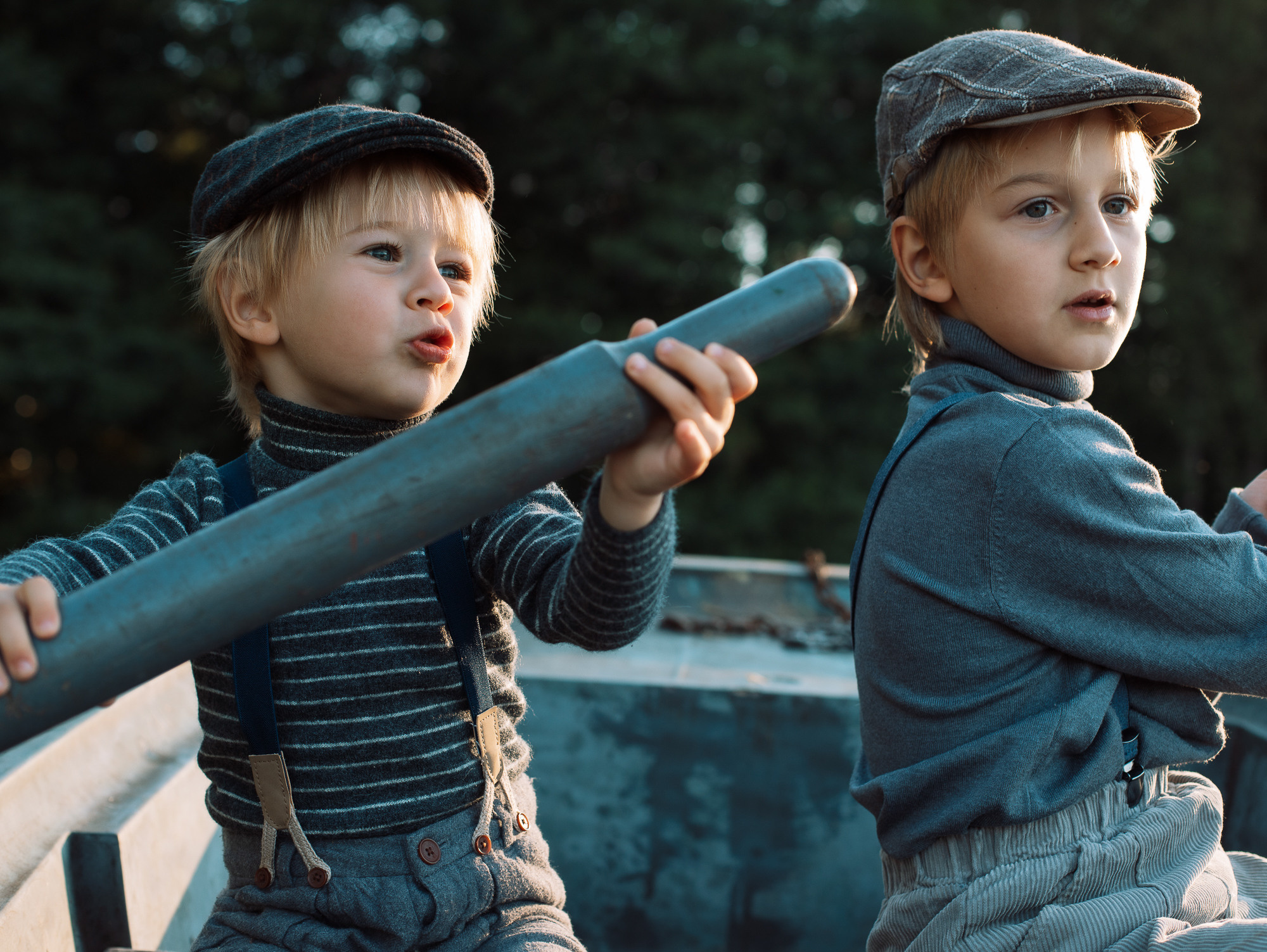 Парни в лодке. Семейный фотограф в Санкт-Петербурге Ирина Иванова