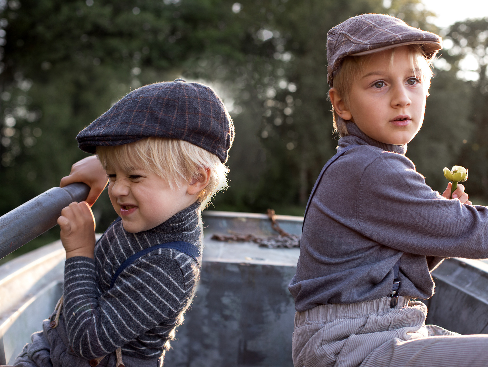 Парни в лодке. Семейный фотограф в Санкт-Петербурге Ирина Иванова