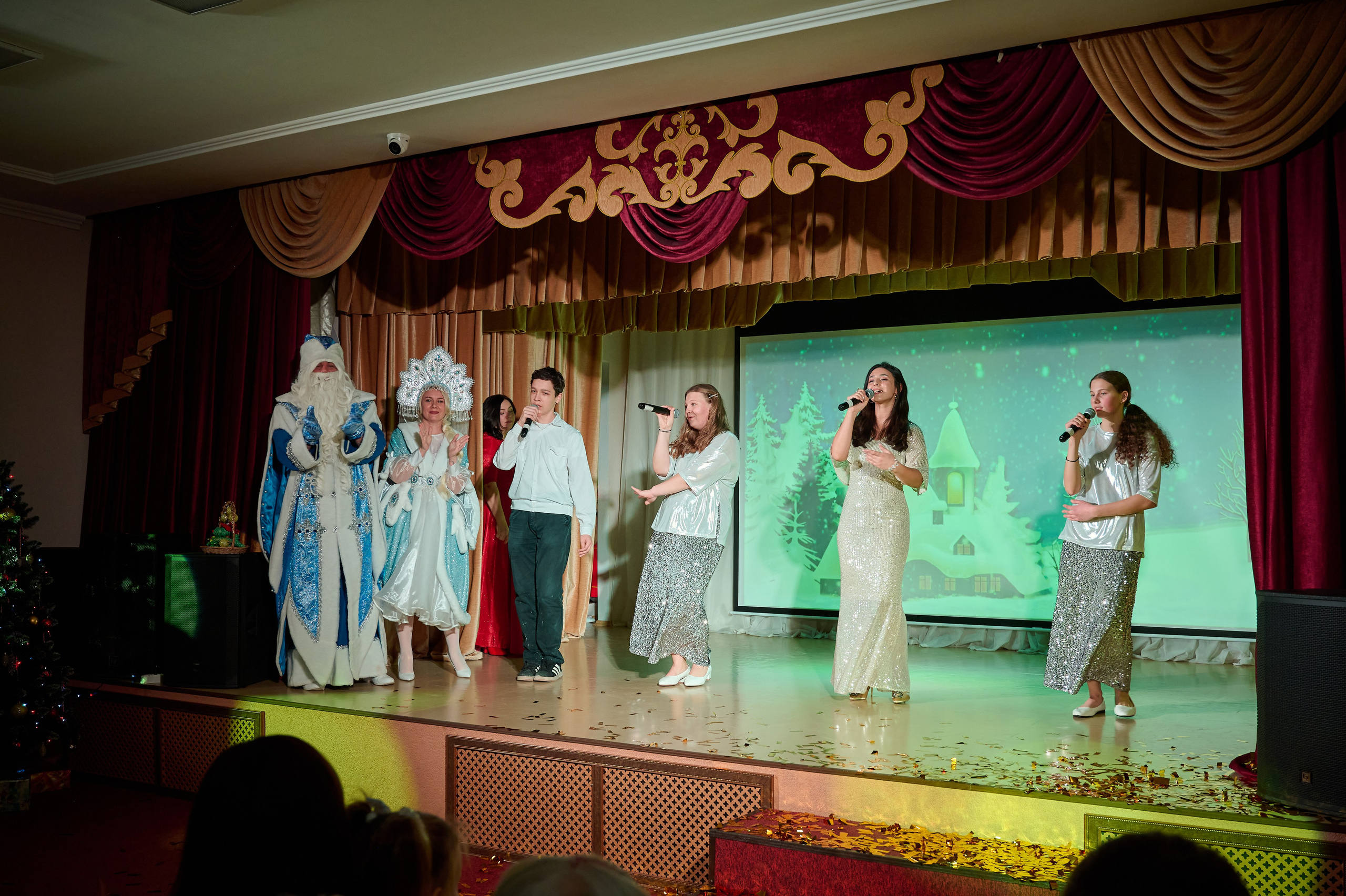 НОвогодний концерт. дк Виноградный. Жизнь курорта Кабардинка в фотографиях