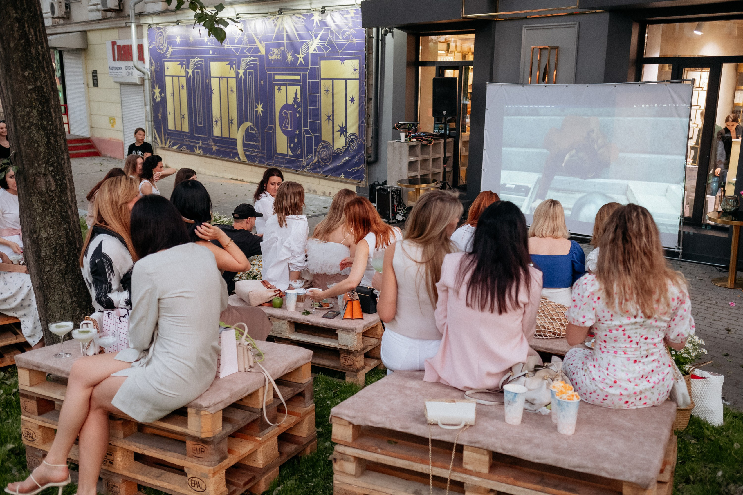 PROBIRKA21 — КИНОПОКАЗ. СВОИ. ФОТООТЧЕТЫ-СОБЫТИЯ-МЕСТА