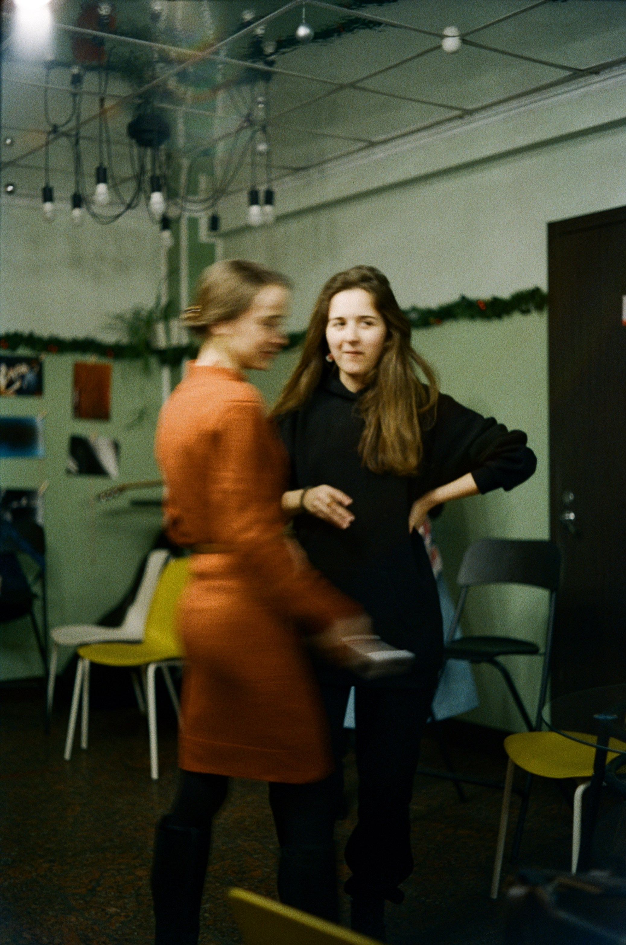 12.12.2021 // Гитара и фотография. Фотовыставки serebro.gallery, в которых автором можешь стать ты! | Москва