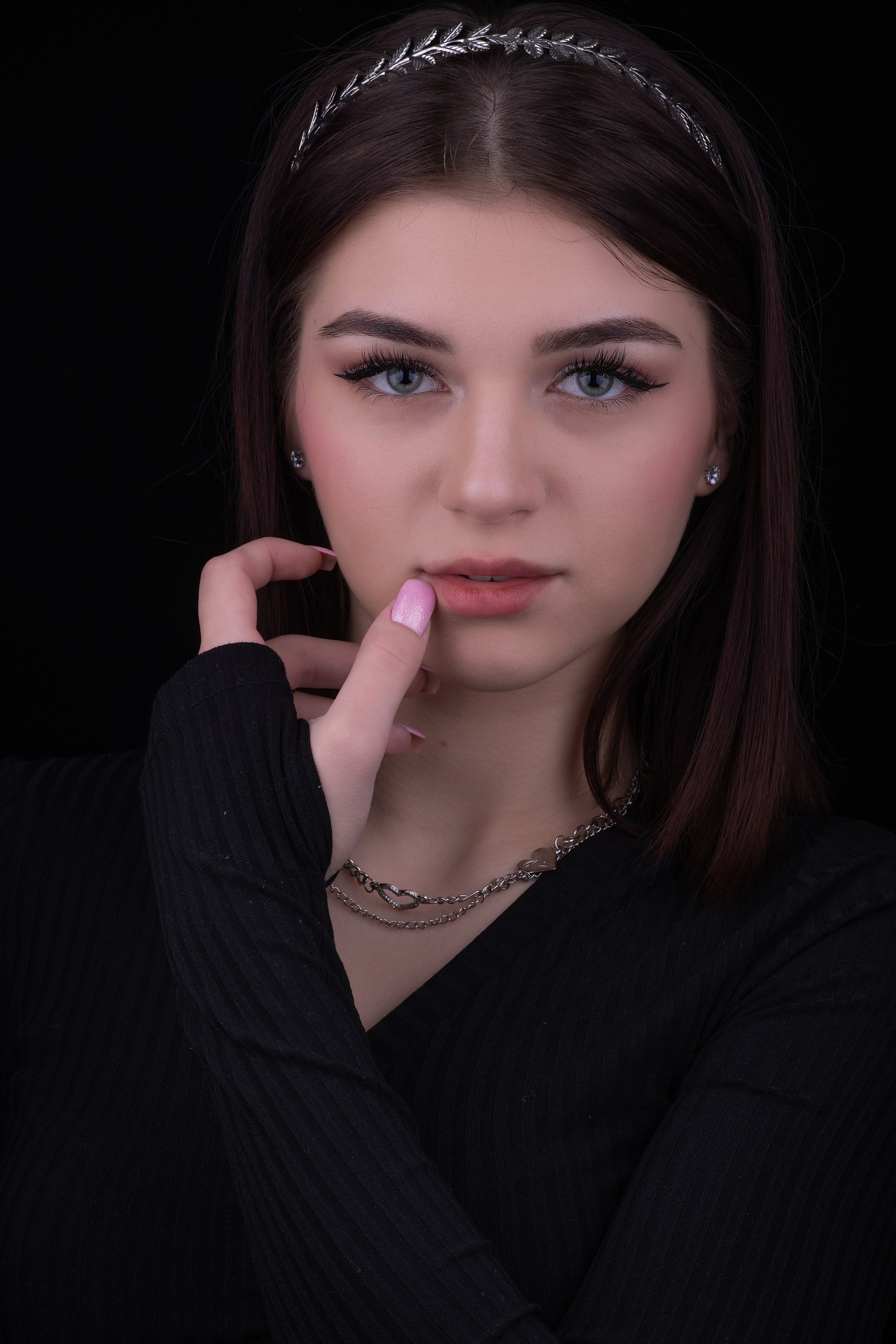 Студийные женские портреты. Главная