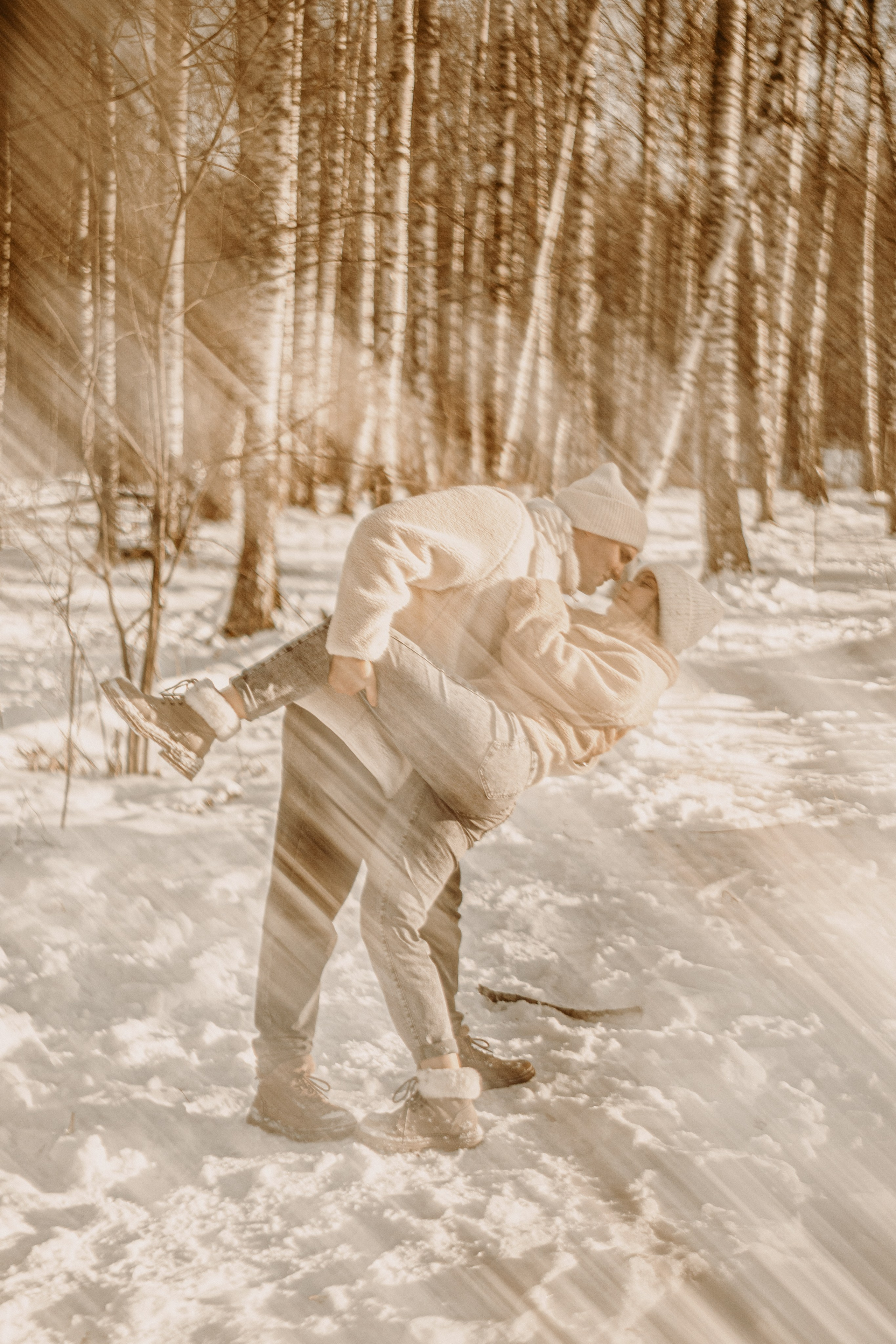 Тепло в зимнем лесу. Арт-фотограф Крис Л. в Тобольске: портрет, семейные, свадьбы