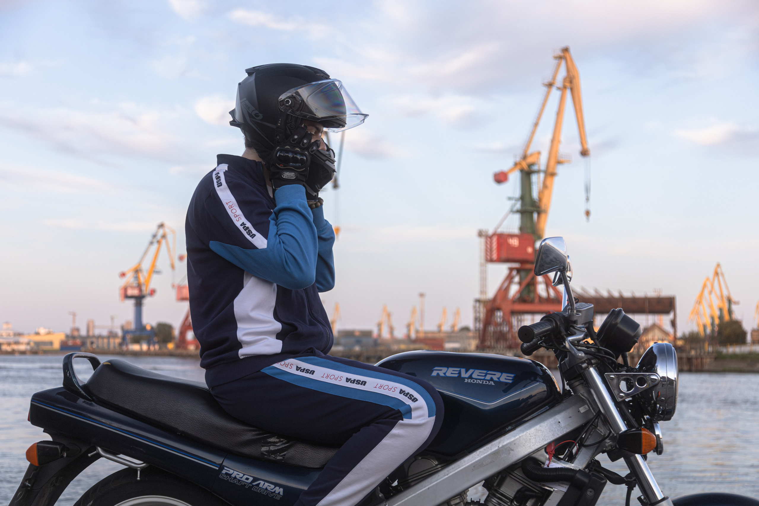 Daniil R. — Digital Noise —