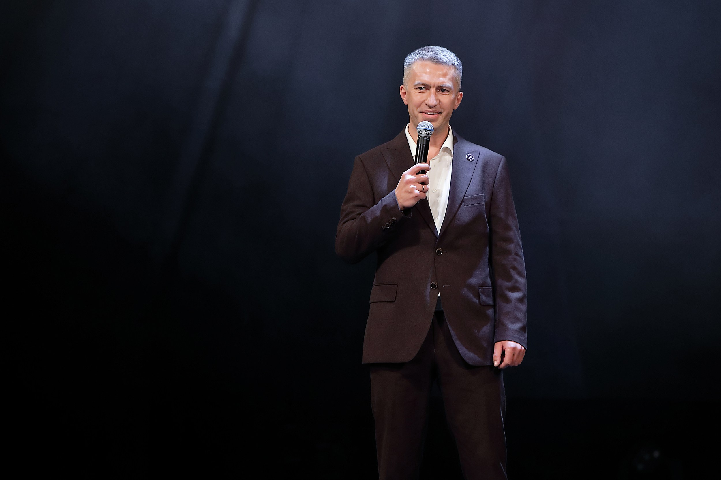 Выпускной Гимназия № 9 ДК УРАЛ. Свадебный и семейный фотограф и видеограф в Екатеринбурге Полянские Тимур и Анастасия