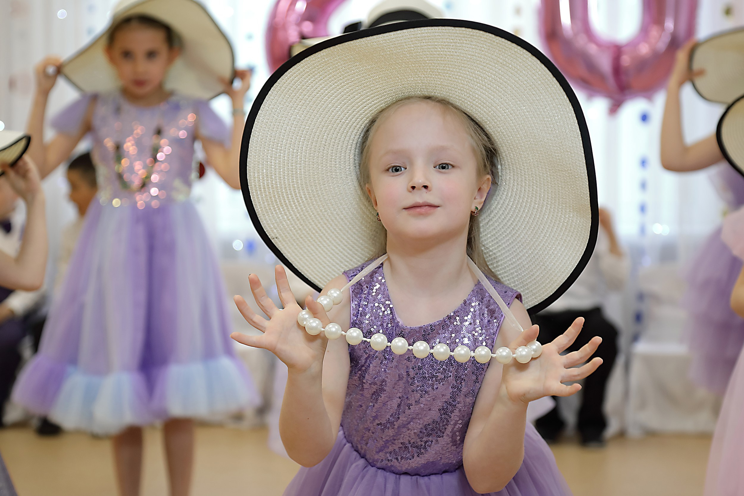 Фотосессия выпускного в детском саду. Свадебный и семейный фотограф и видеограф в Екатеринбурге Полянские Тимур и Анастасия
