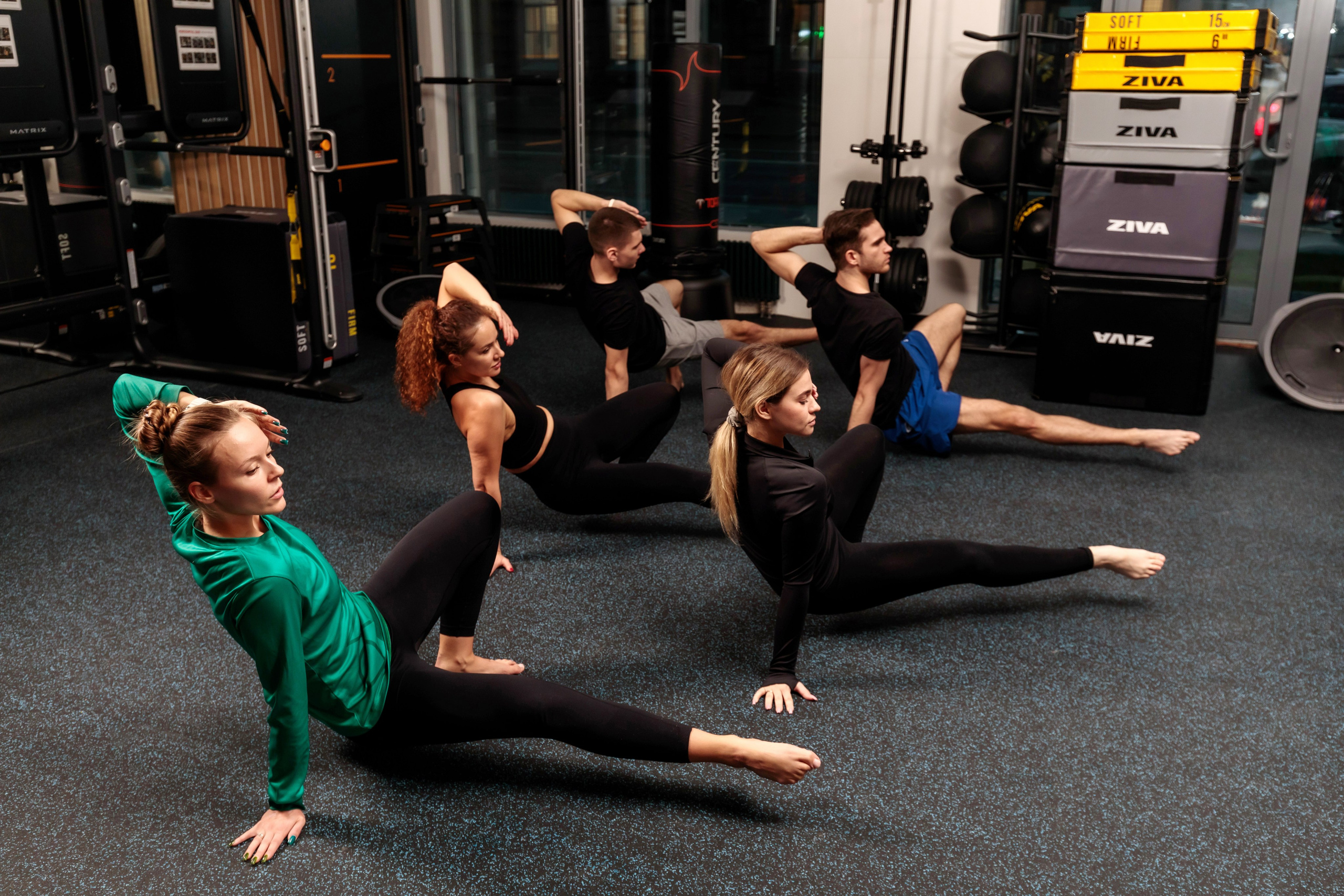 Фитнес-клуб Parus fit. Брук Артём