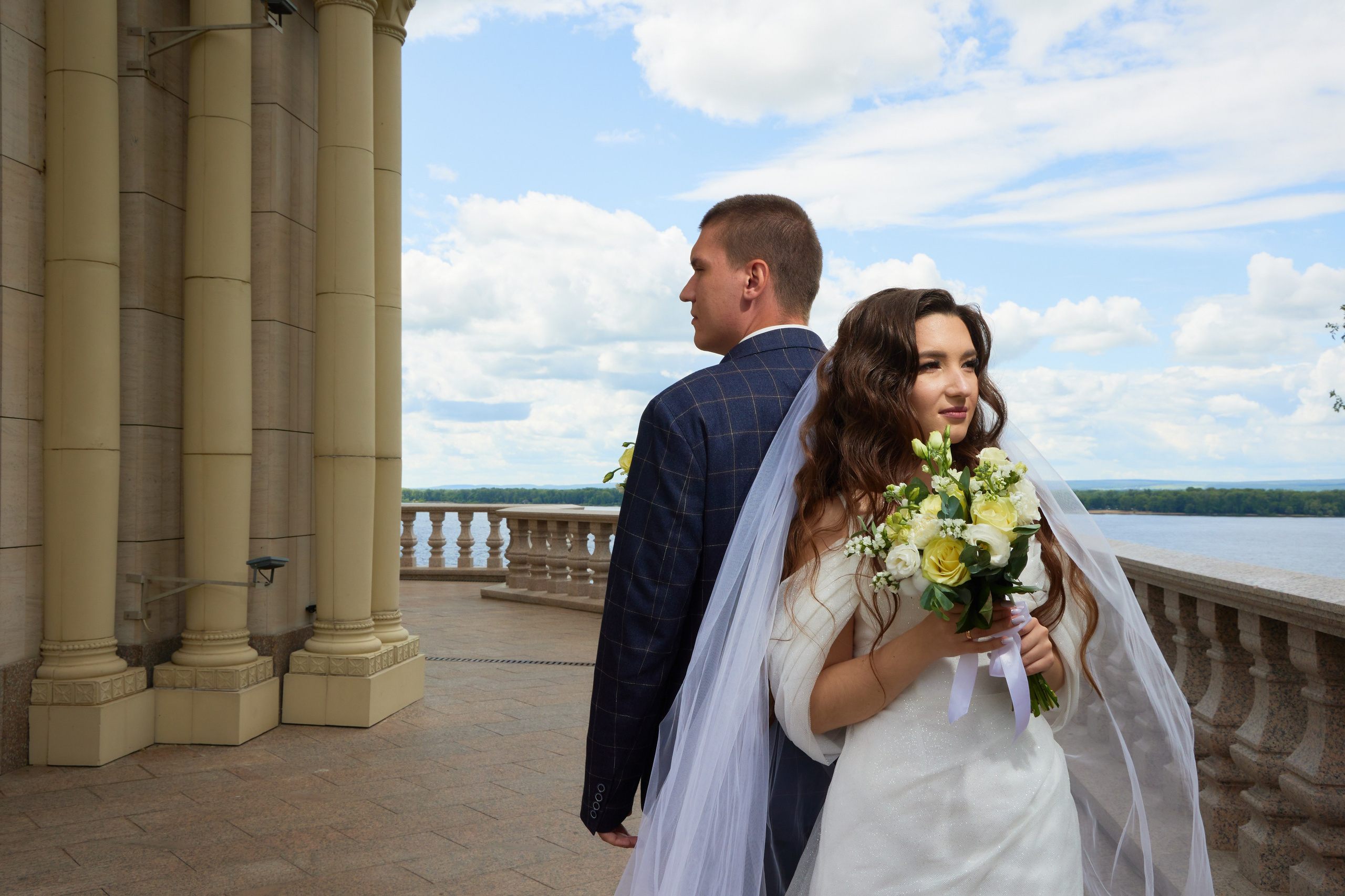 Свадебная фотосессия в студии «ЧеБэ» Самара. Свадебный видеограф и свадебный фотограф в Самаре Олег Слеб