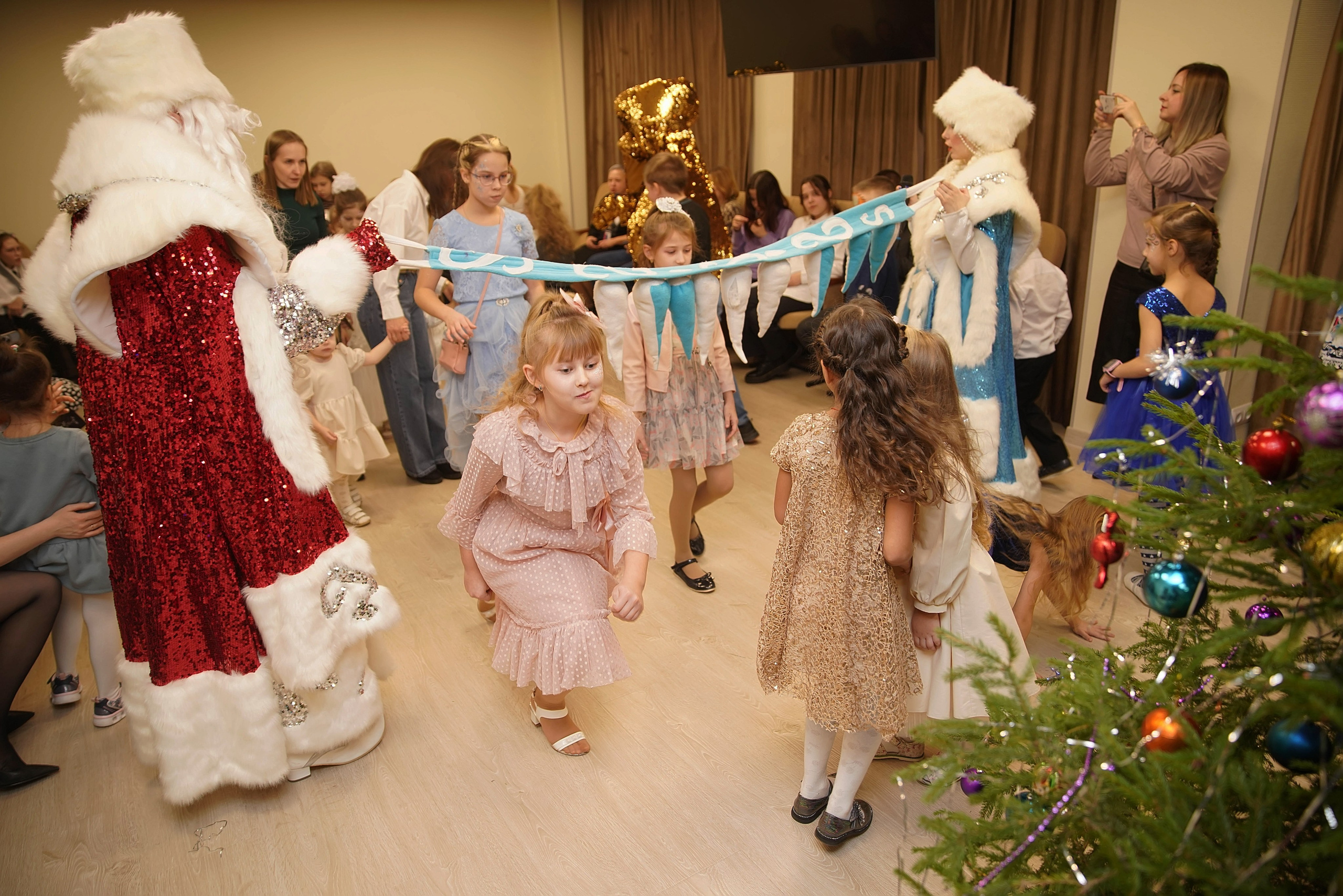 Елка НБД банк. Семейный и детский фотограф в Нижнем Новгороде