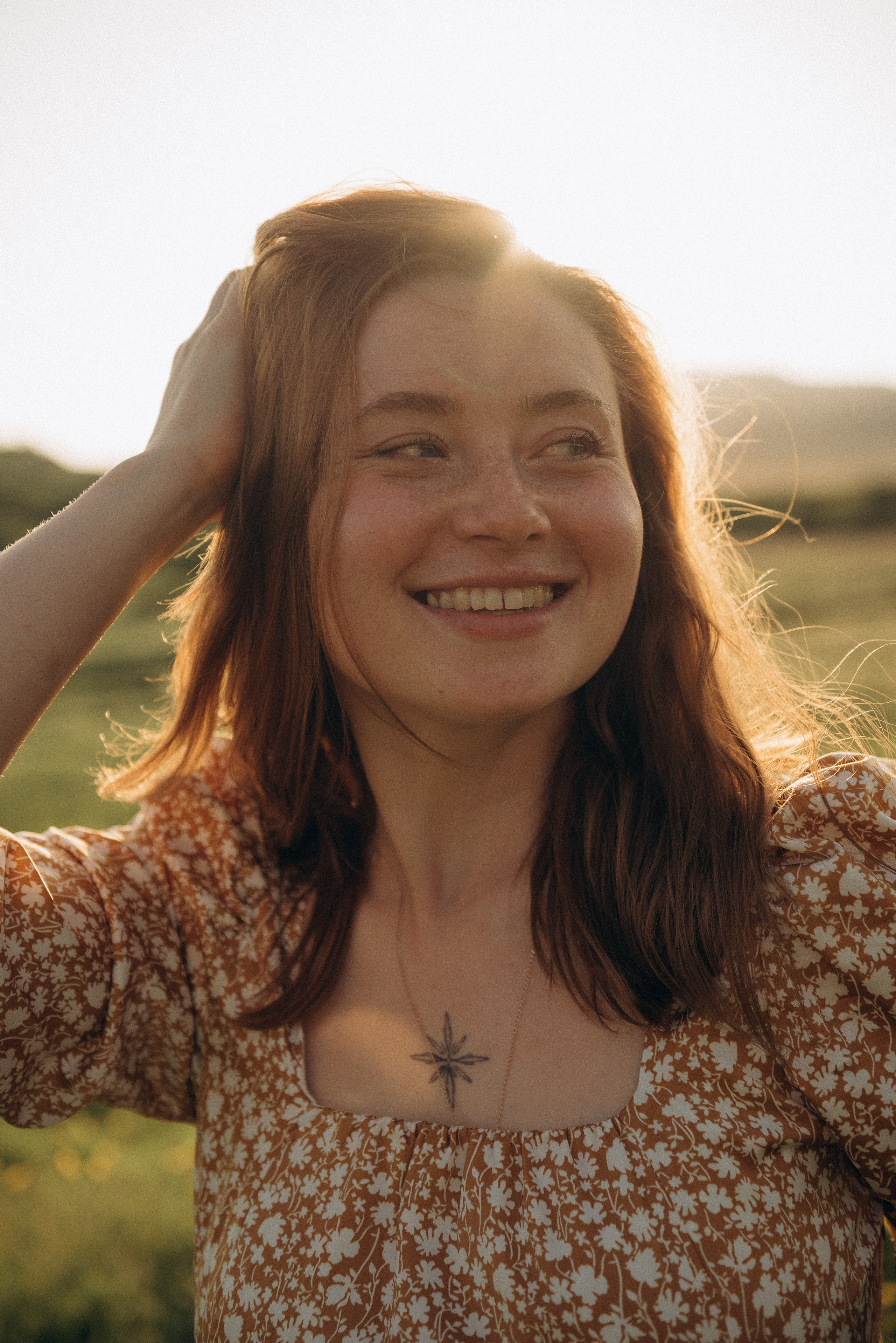 Маша в поле люпинов. Ирина Метелица фотограф на Шикотане