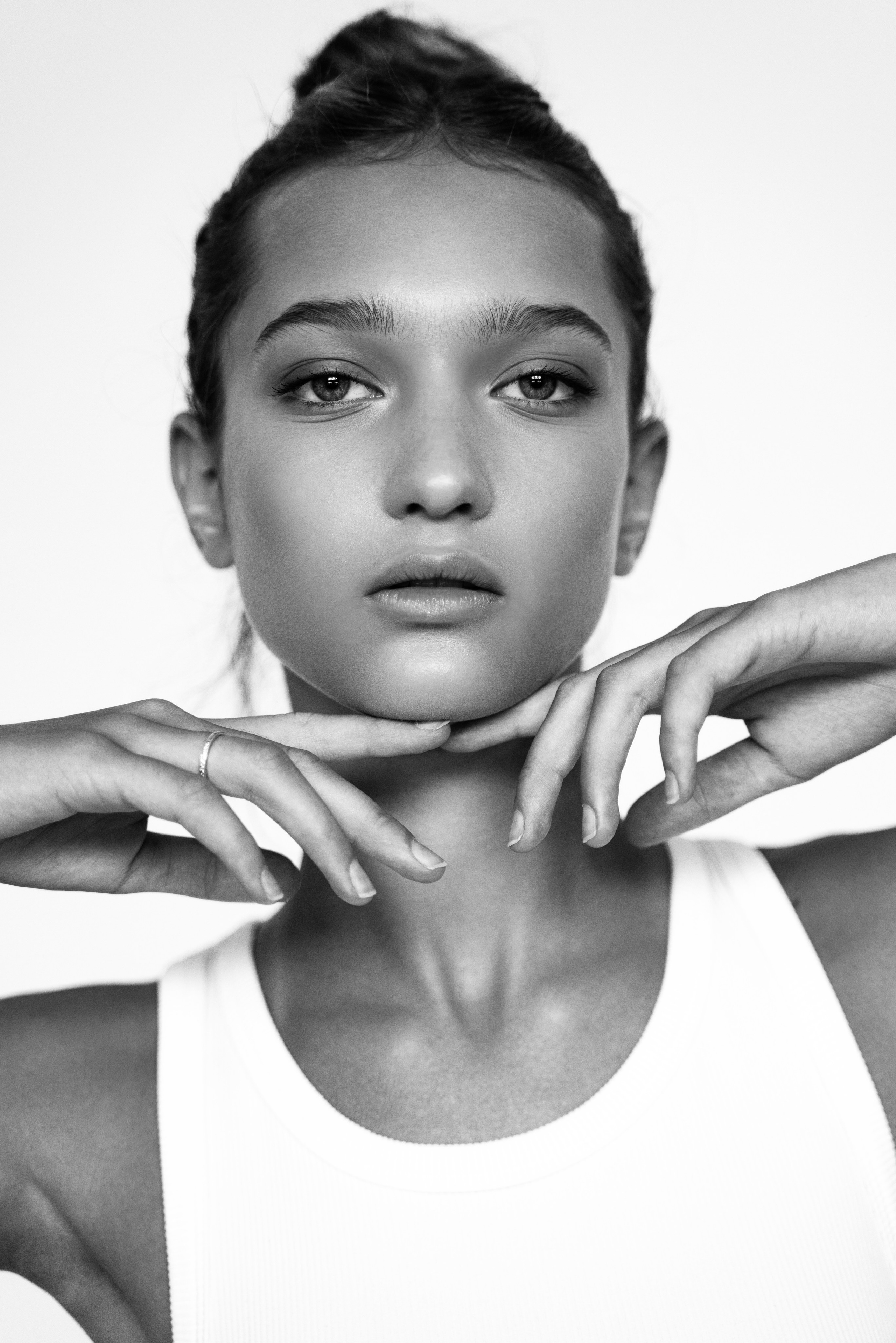 Sofi. Фотограф Москва Виктория Вишневская актерское / модельное портфолио