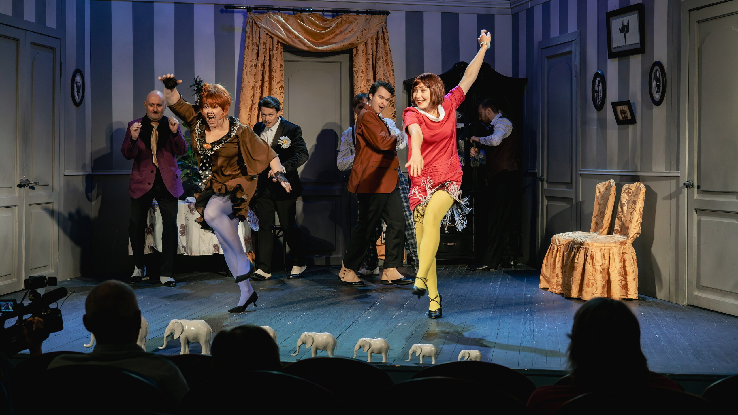 Театр Юного Зрителя «Две свадьбы». Фотограф Марк Файзулин