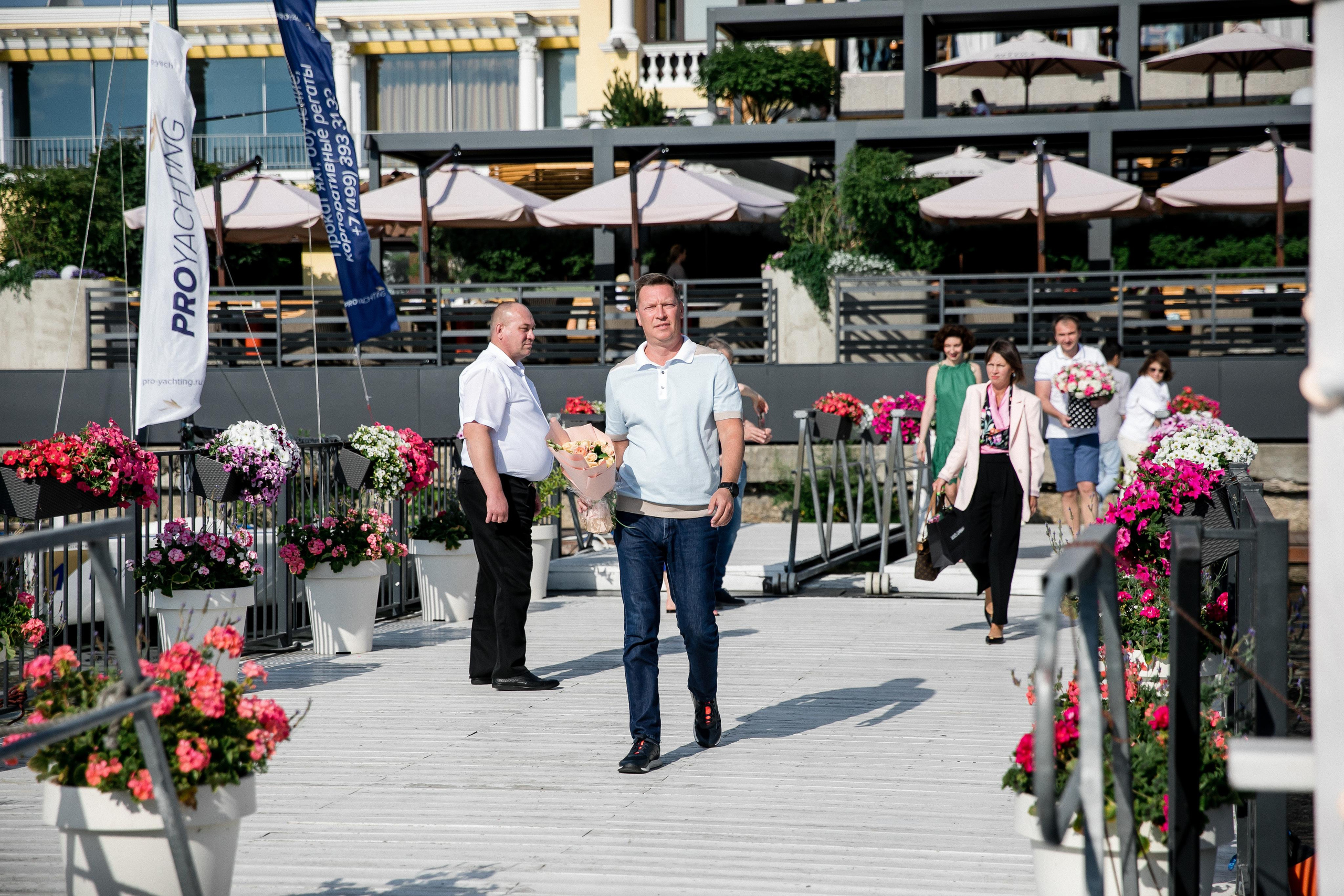 Супер Юбилей на берегу реки. Репортажной и Свадебный фотограф Слава Цесарь