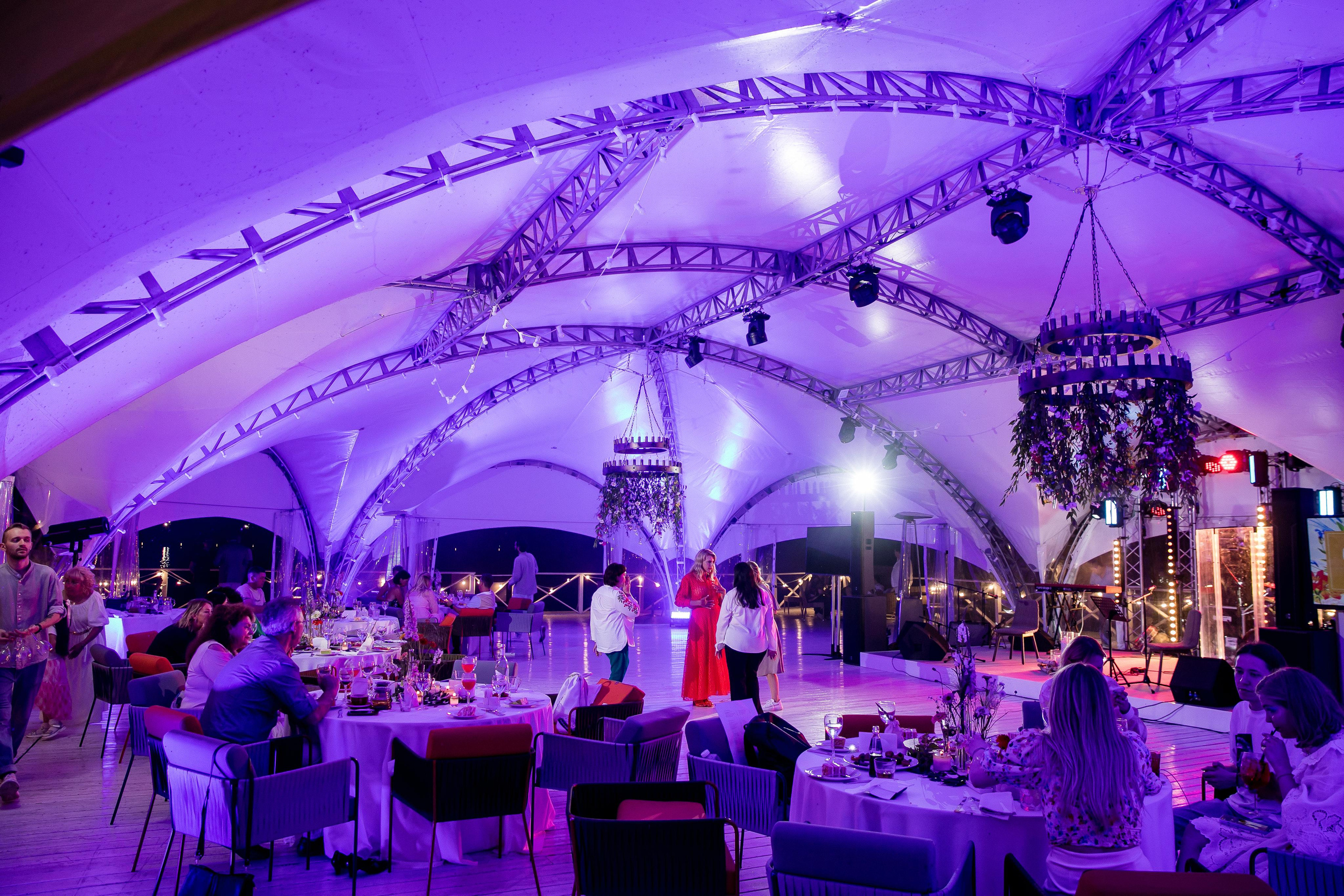 Супер Юбилей на берегу реки. Репортажной и Свадебный фотограф Слава Цесарь