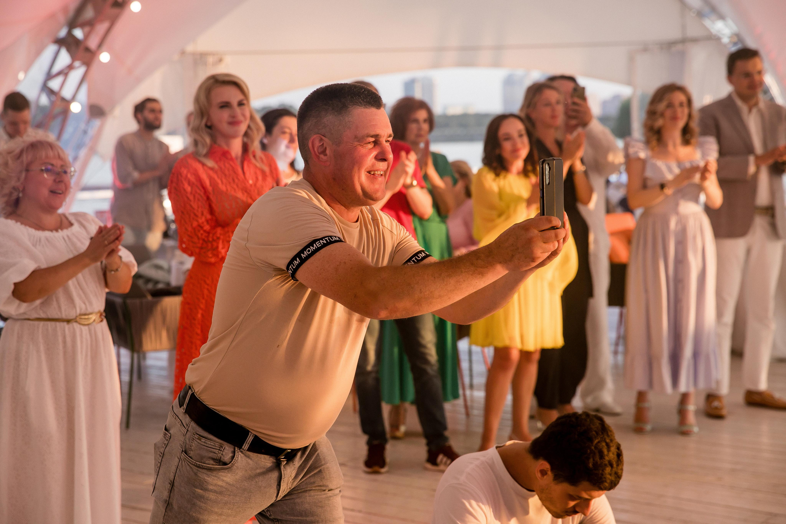 Супер Юбилей на берегу реки. Репортажной и Свадебный фотограф Слава Цесарь