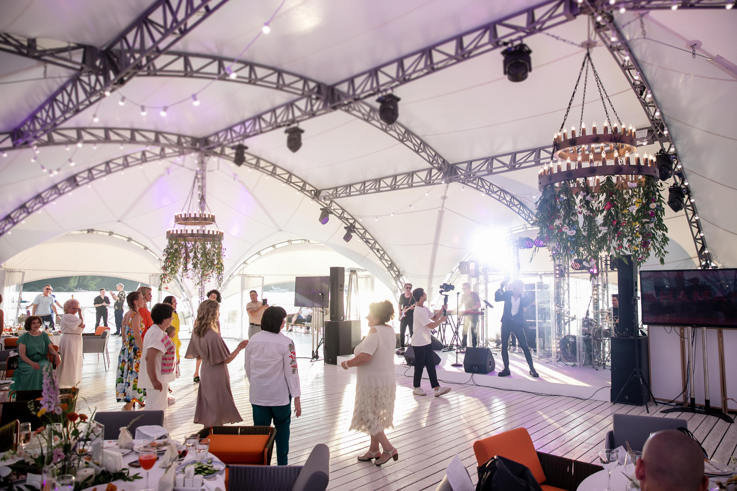 Супер Юбилей на берегу реки. Репортажной и Свадебный фотограф Слава Цесарь