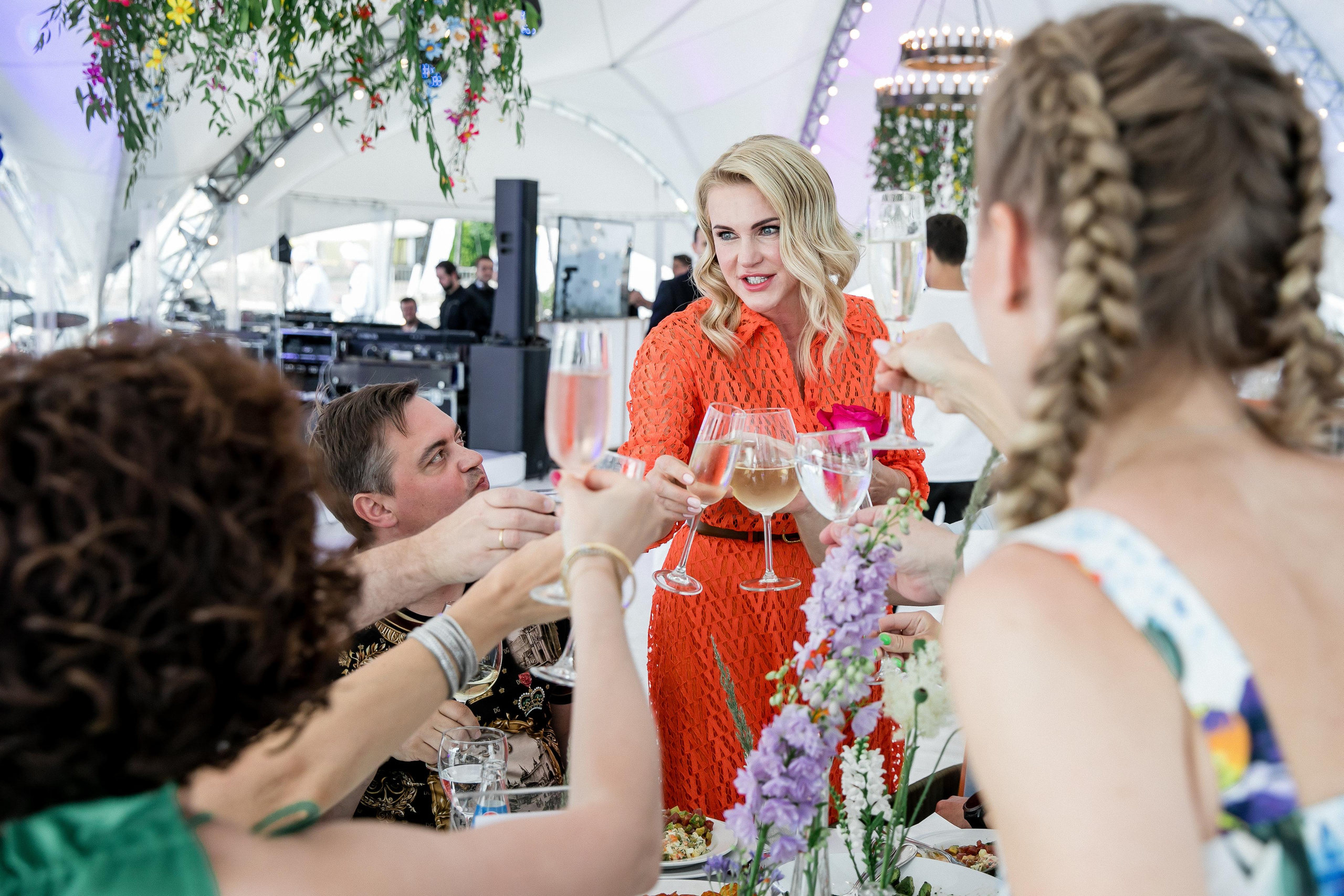 Супер Юбилей на берегу реки. Репортажной и Свадебный фотограф Слава Цесарь