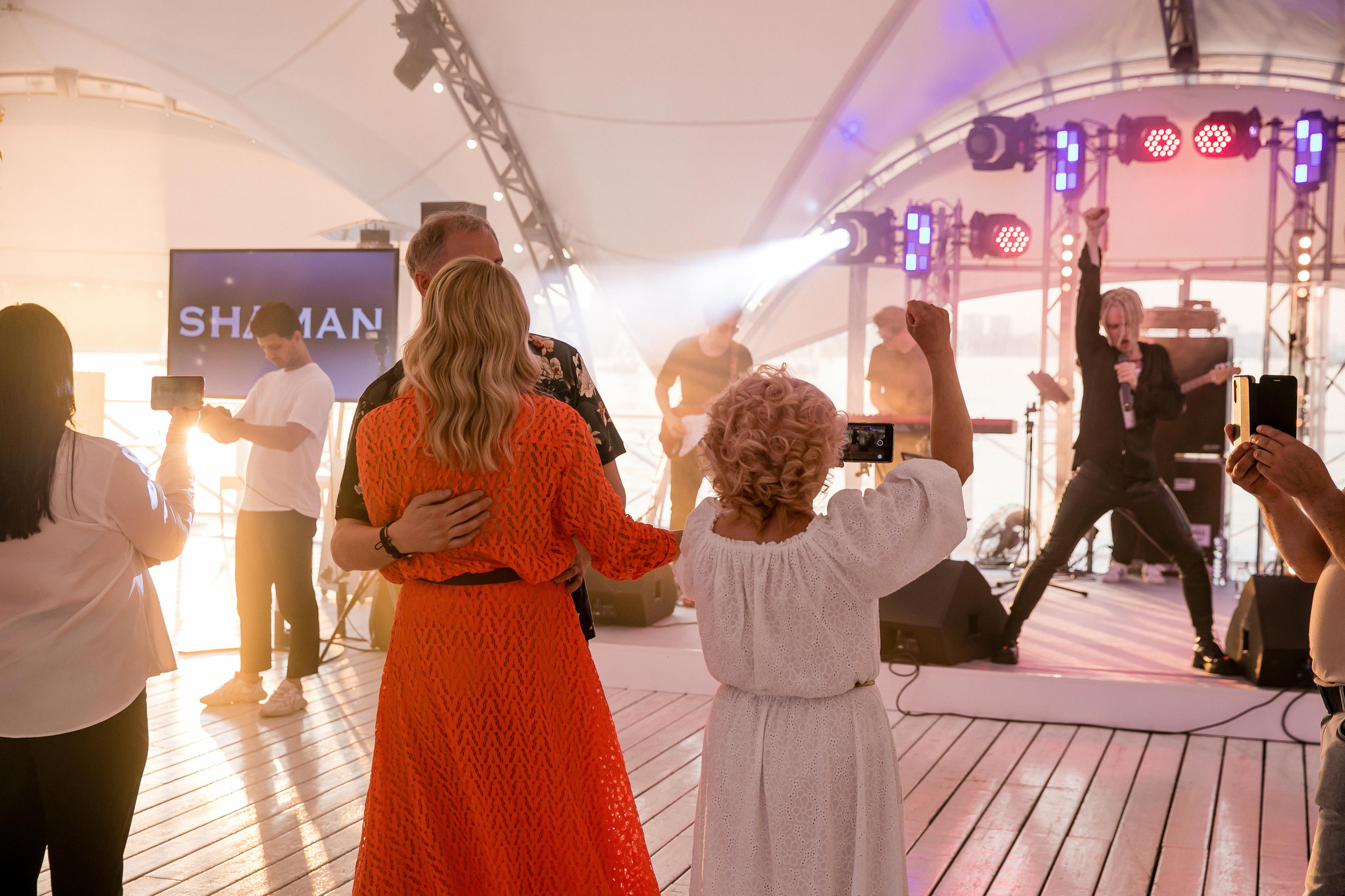 Супер Юбилей на берегу реки. Репортажной и Свадебный фотограф Слава Цесарь