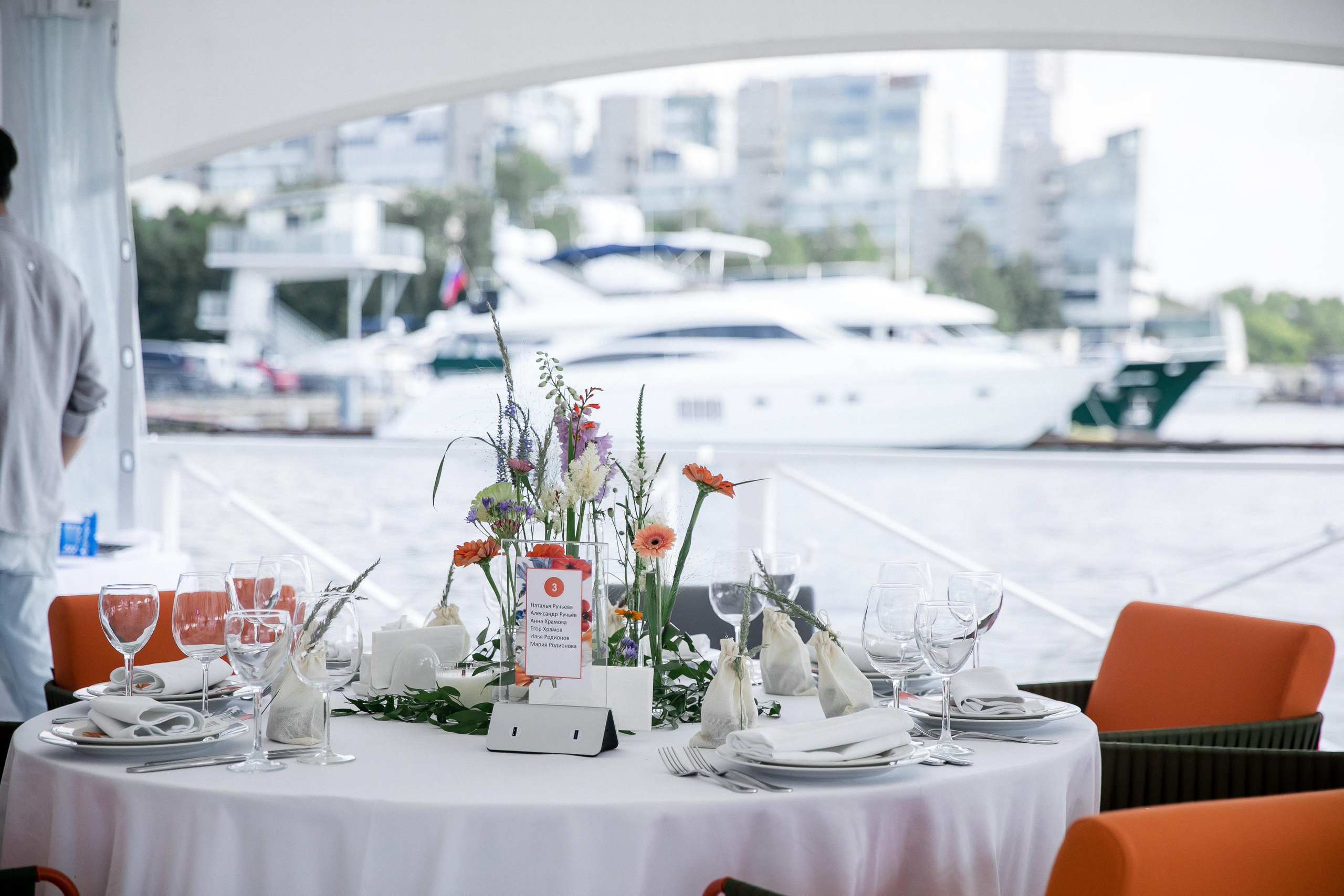 Супер Юбилей на берегу реки. Репортажной и Свадебный фотограф Слава Цесарь