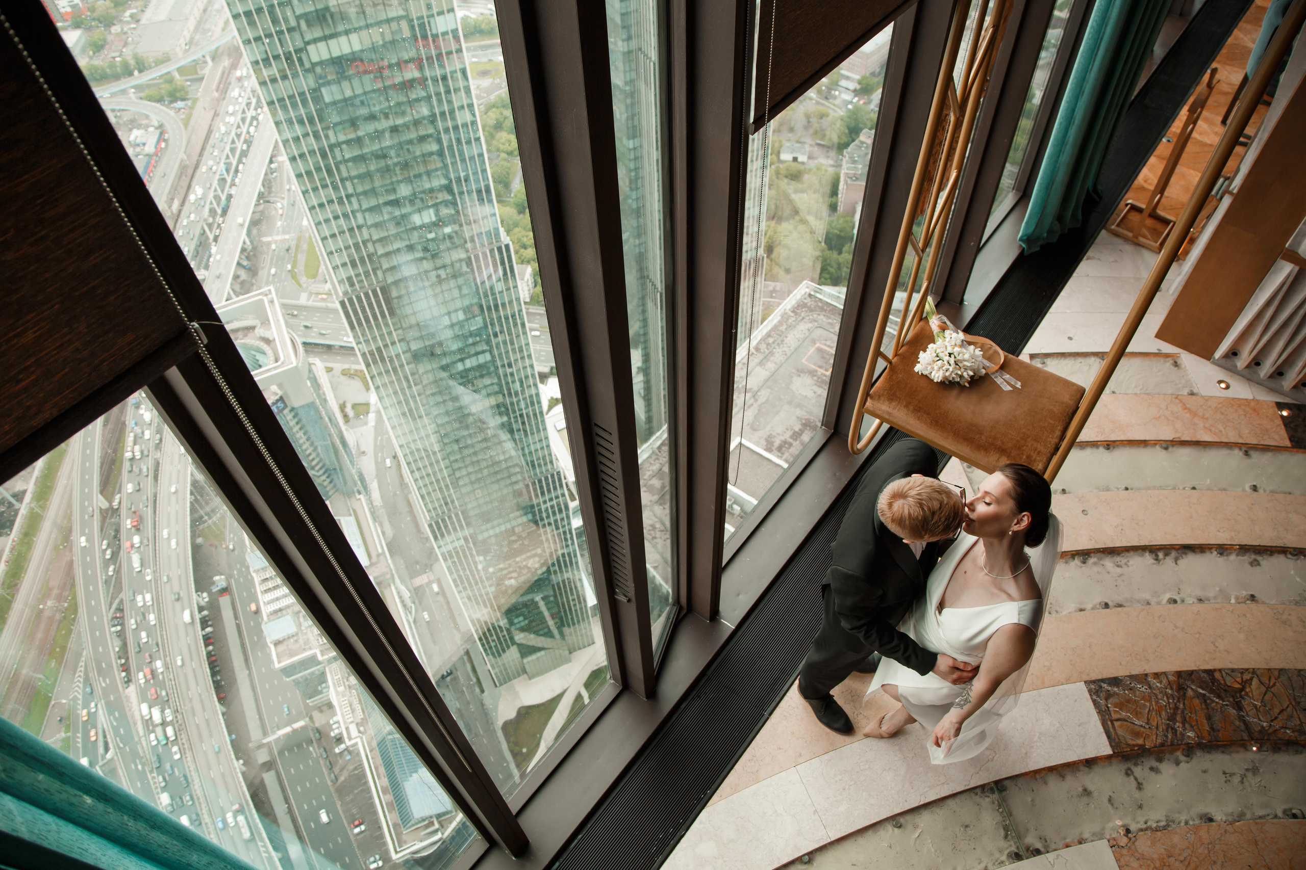 Вера и Дима, регистрация в Birds, башня «Око», Москва-Сити. Свадебный и репортажный фотограф (Москва, Королев и другие)