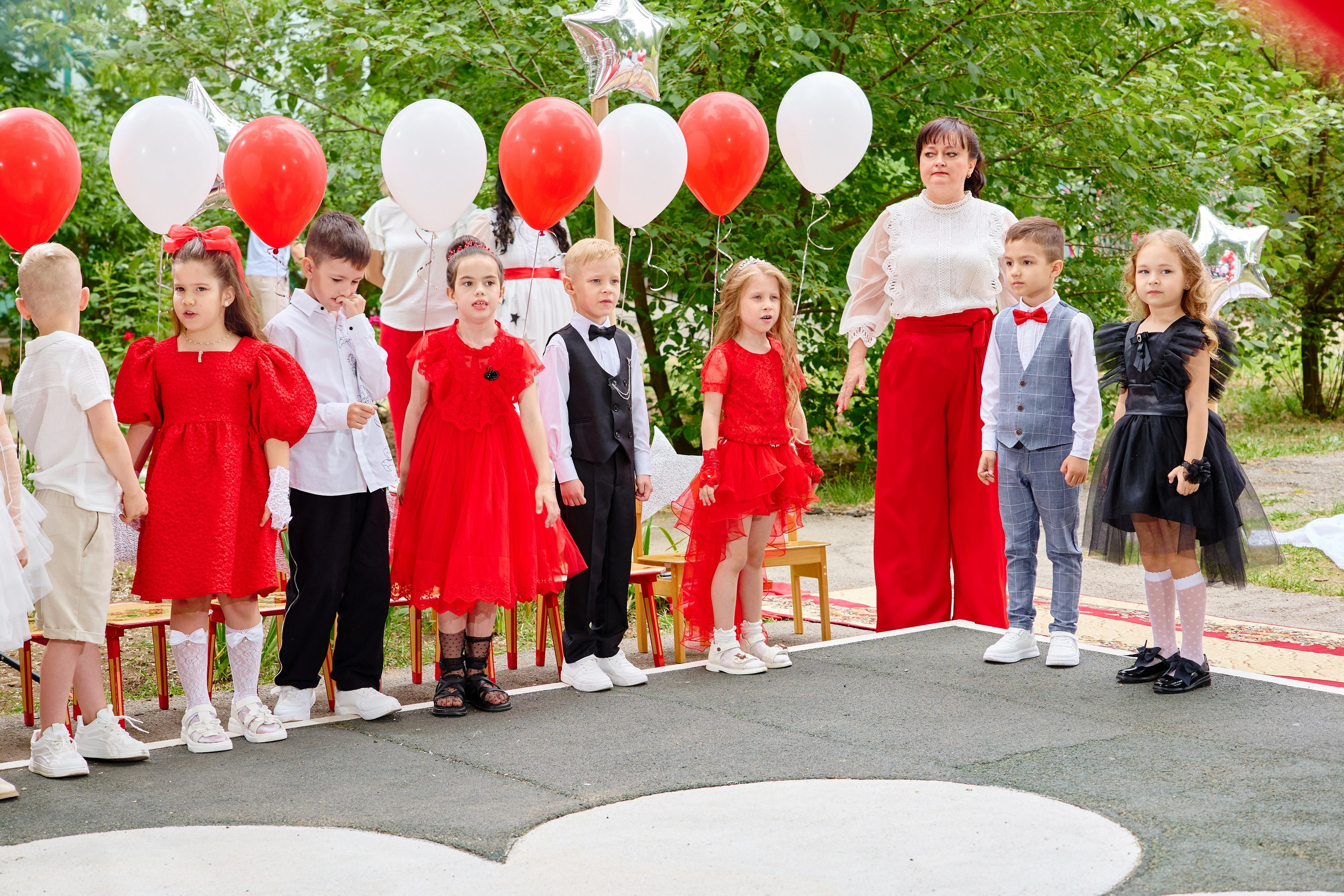 Выпускной 45 сад. Фотограф Выпускные альбомы Таганрог Сергей Коробченко