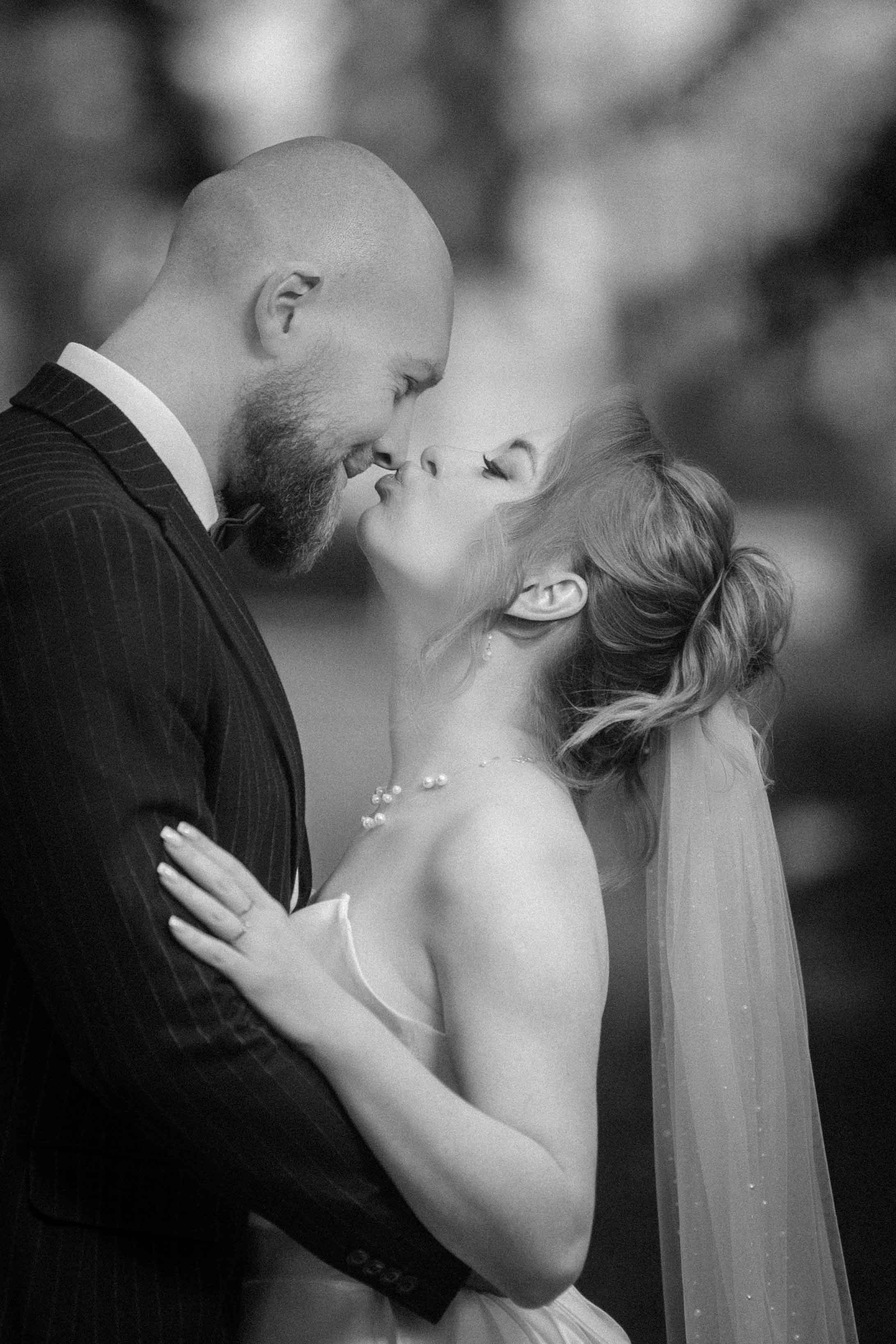 Загс + площадка. Ваш репортажный фотограф Артемий Антонов