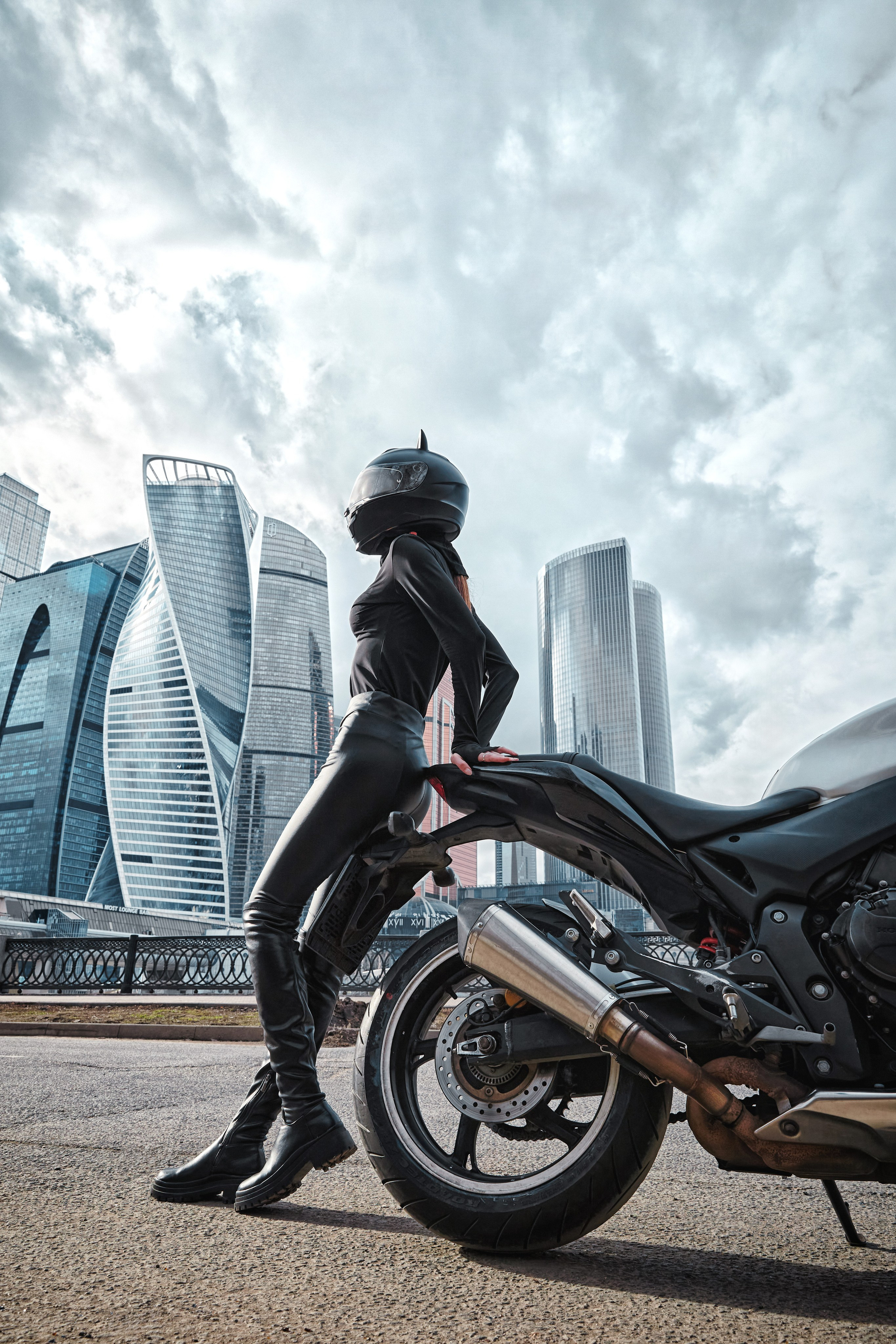 Фотосъёмка на мотоцикле в Москве. Семейный фотограф в Саратове Кузьминская Анжелика